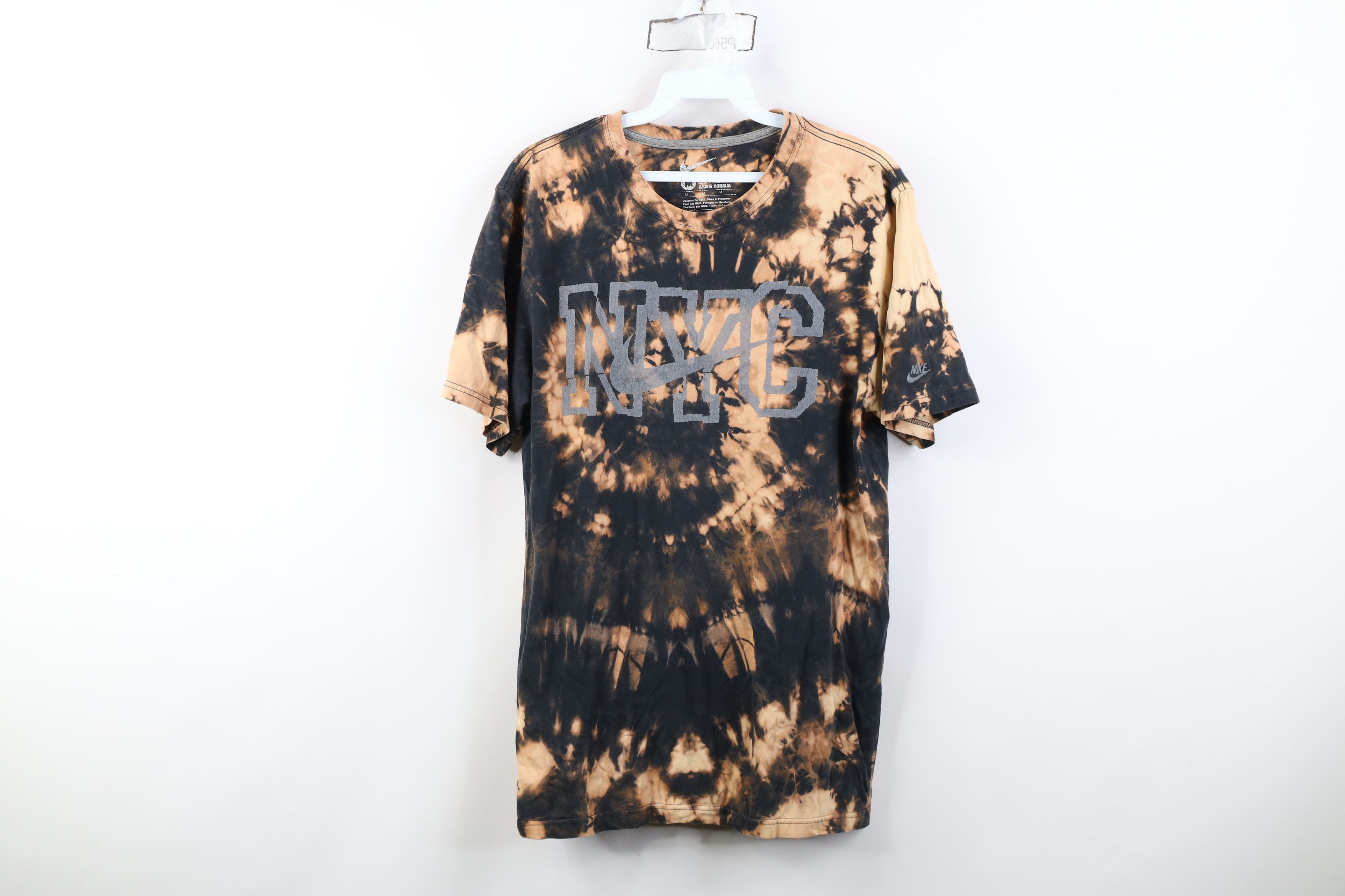 Nike Vintage Nike Big Swoosh NYC New York City Acid Wash T-Shirt Size US M / EU 48-50 / 2 - 1 Thumbnail