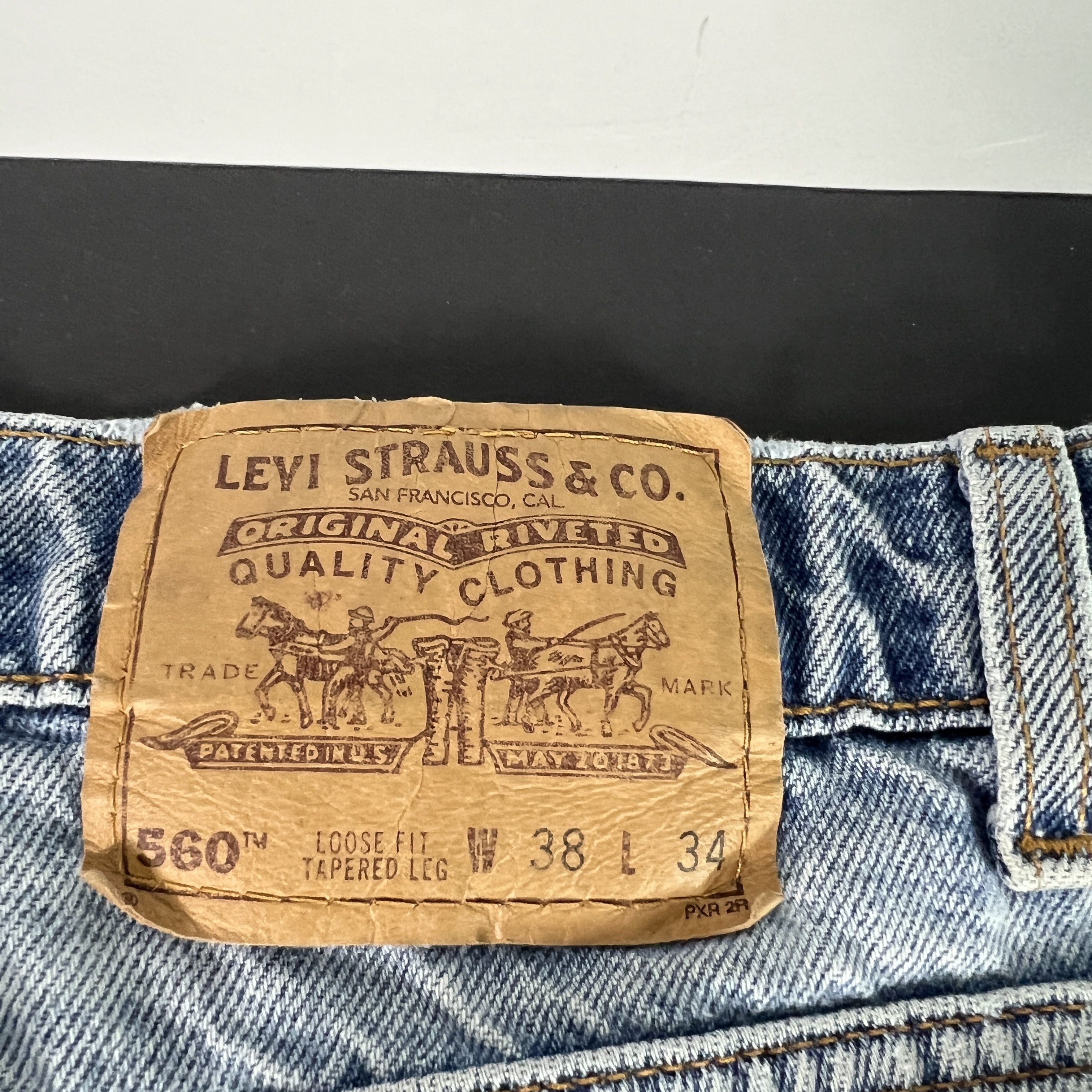 Levi's VTG 90s Levis Jeans 560 Loose Tapered Blue Denim Orange Tab Size US 37 - 13 Thumbnail