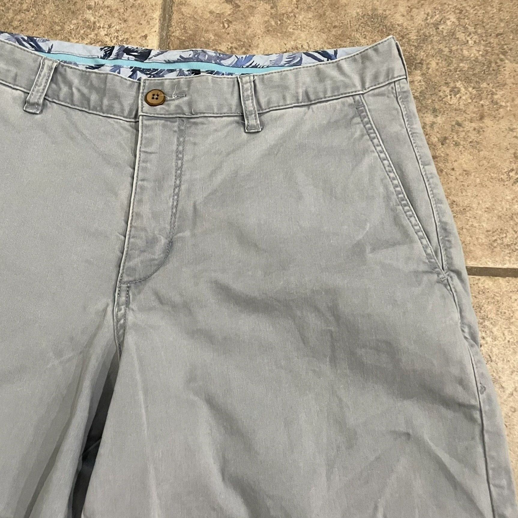 Tommy Bahama Tommy Bahama Shorts Mens 38 Chino Cotton Blend Light Blue N/A Size US 38 / EU 54 - 2 Thumbnail