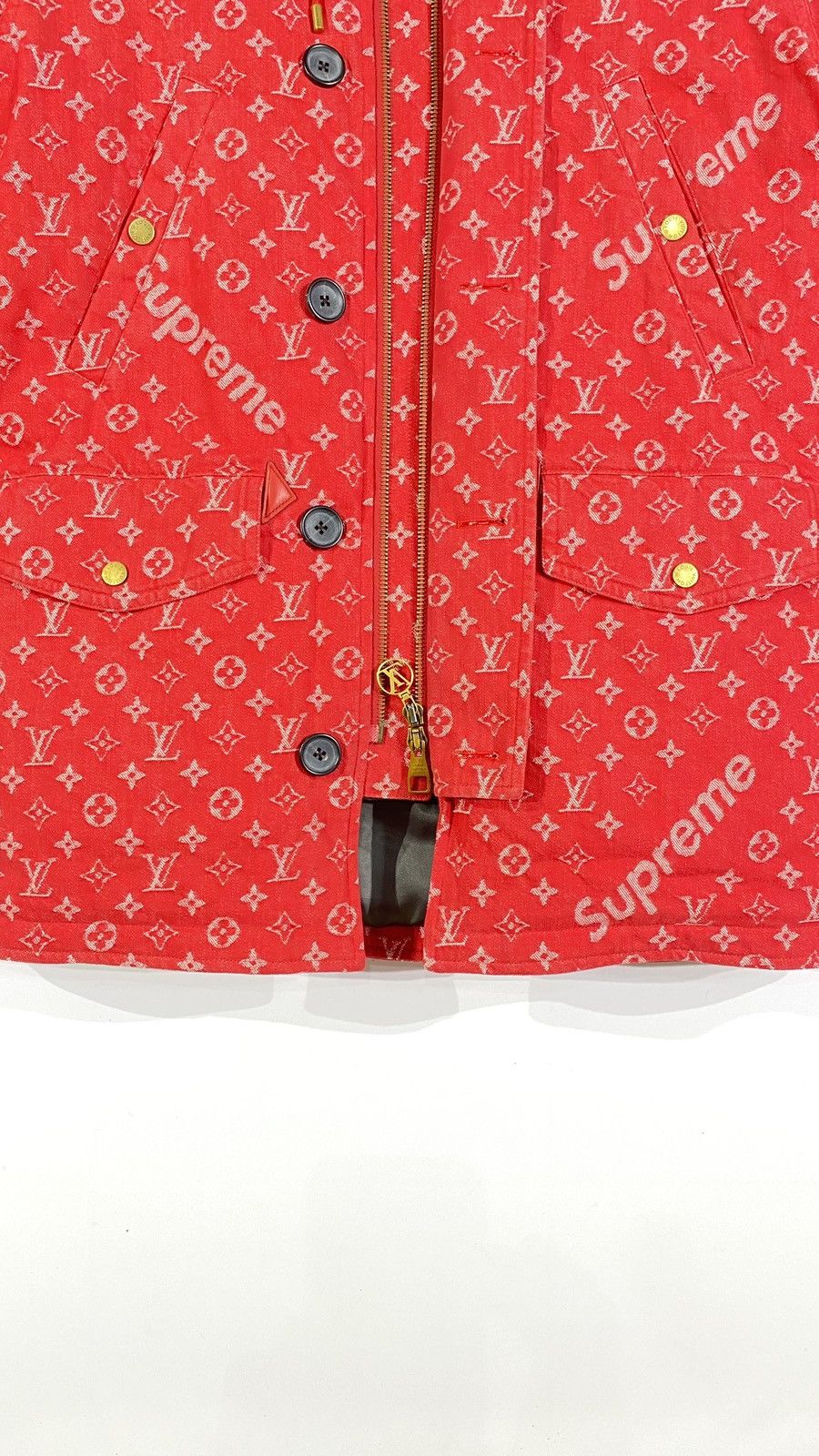 Louis Vuitton × Supreme Louis Vuitton X SUPREME 1 OF 1 Unreleased Sample Red Parka Size US M / EU 48-50 / 2 - 4 Thumbnail