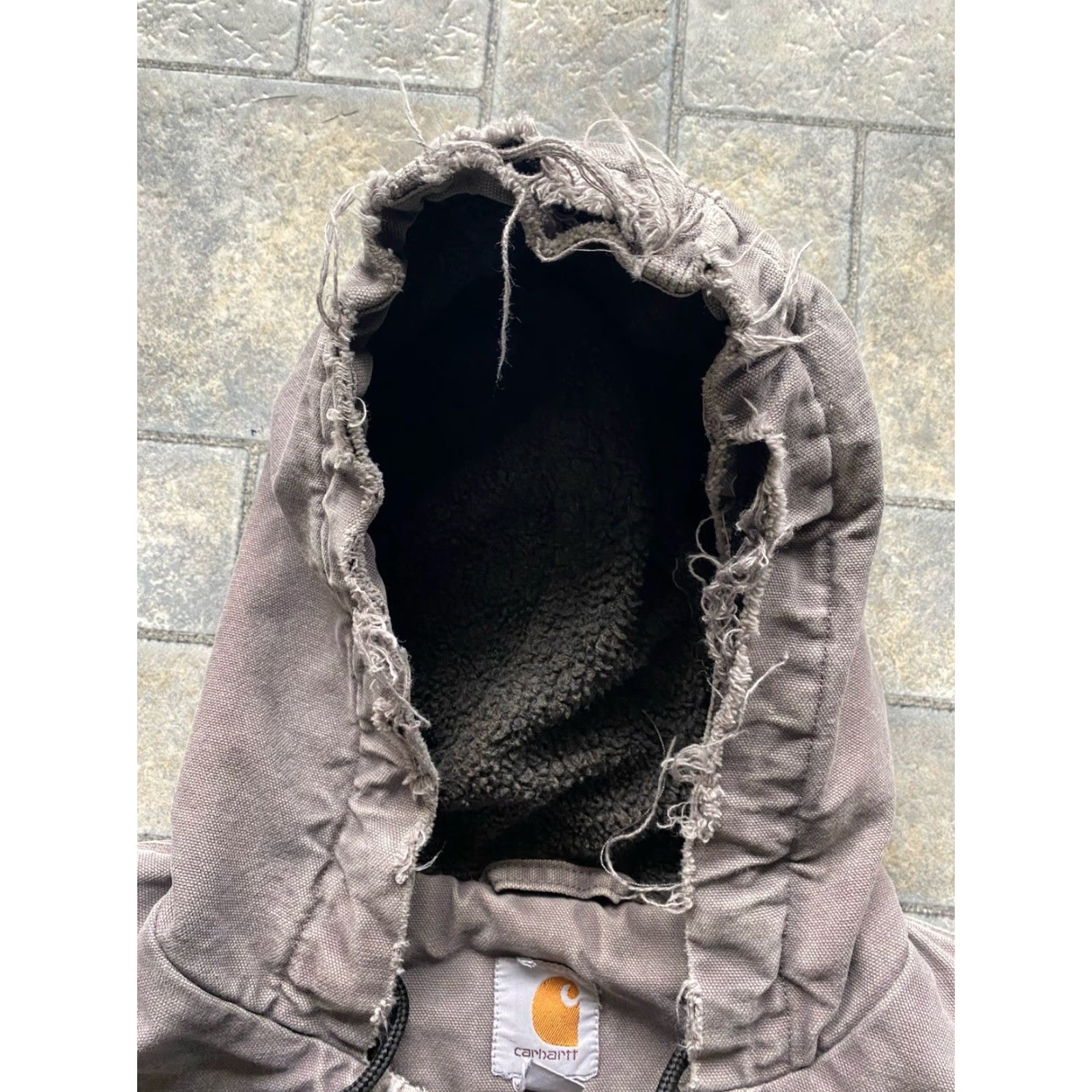 Carhartt VINTAGE Carhartt Hooded Jacket Coat Gray Mens M Zipper Snaps Damaged Sherpa Lined Size US M / EU 48-50 / 2 - 7 Thumbnail