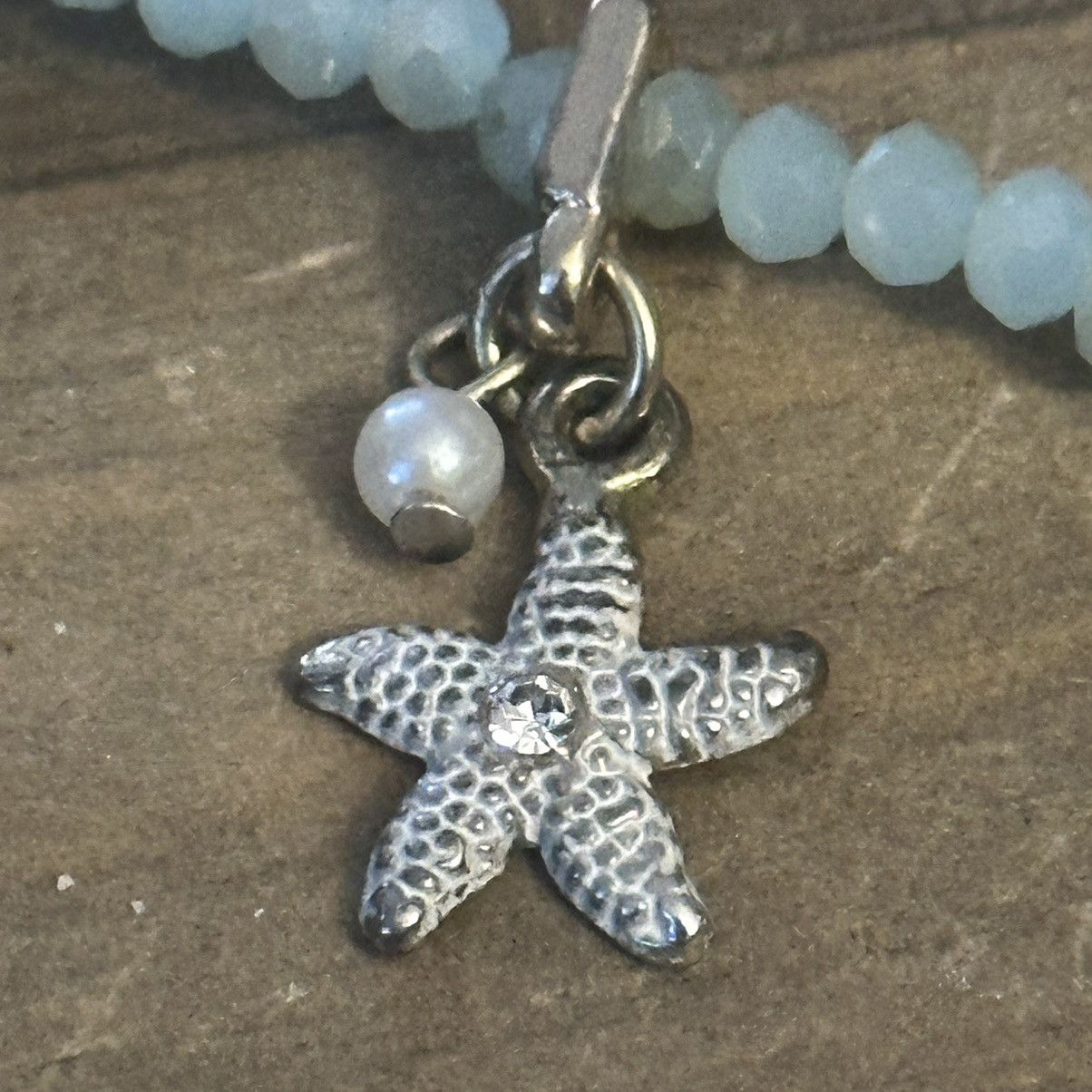 Other Icy blue glass bead wrapped stretch starfish charms bracelet Size ONE SIZE - 4 Thumbnail