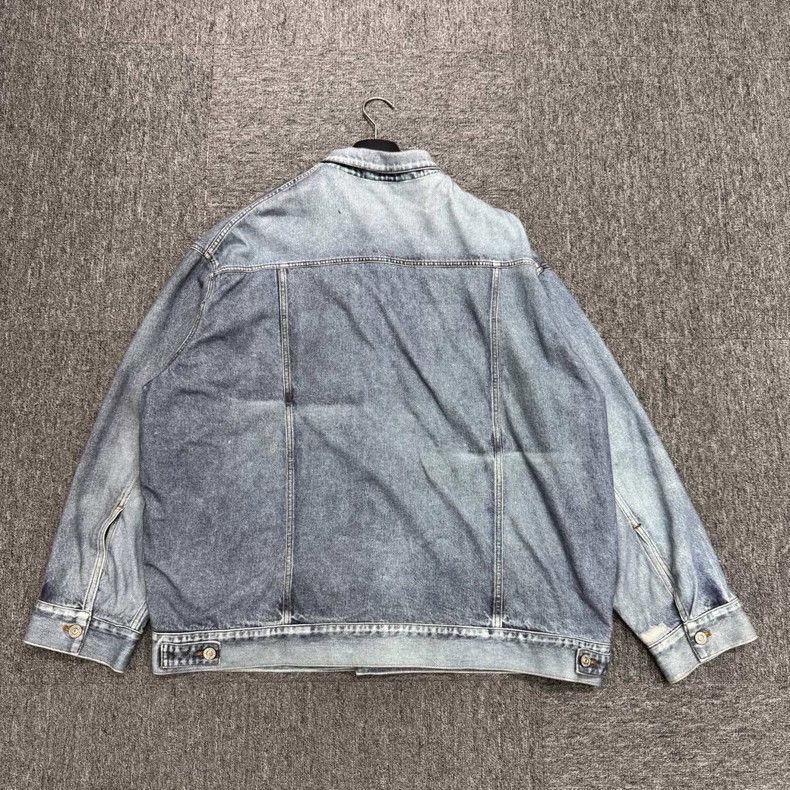 Balenciaga Balenciaga Washed and Worn Denim Jacket Size US S / EU 44-46 / 1 - 5 Thumbnail