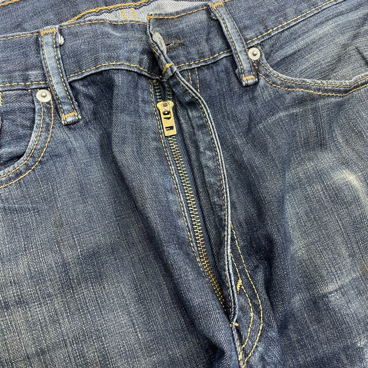 Levi's Vintage Levis 513 Faded Distressed Jeans WC202 Size US 36 / EU 52 - 4 Thumbnail