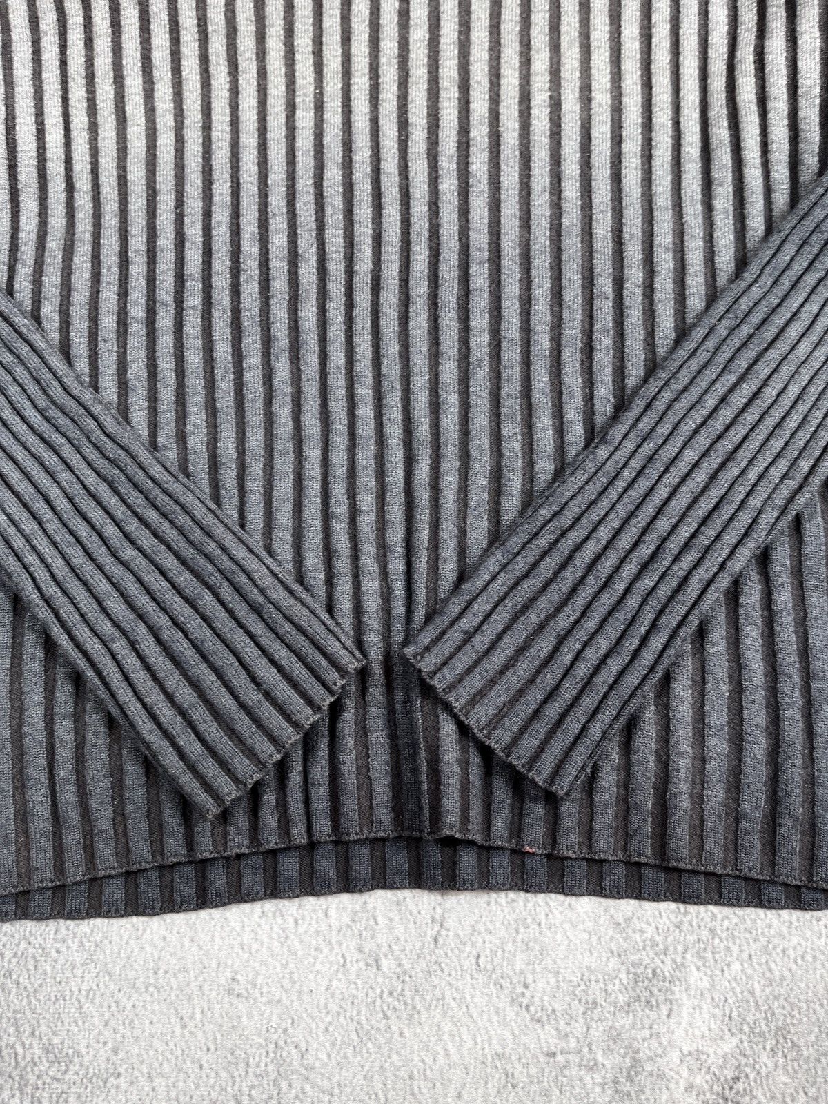 Armani Exchange Vintage Y2K Armani ribbed hooded sweater streetwear M Size US M / EU 48-50 / 2 - 2 Thumbnail