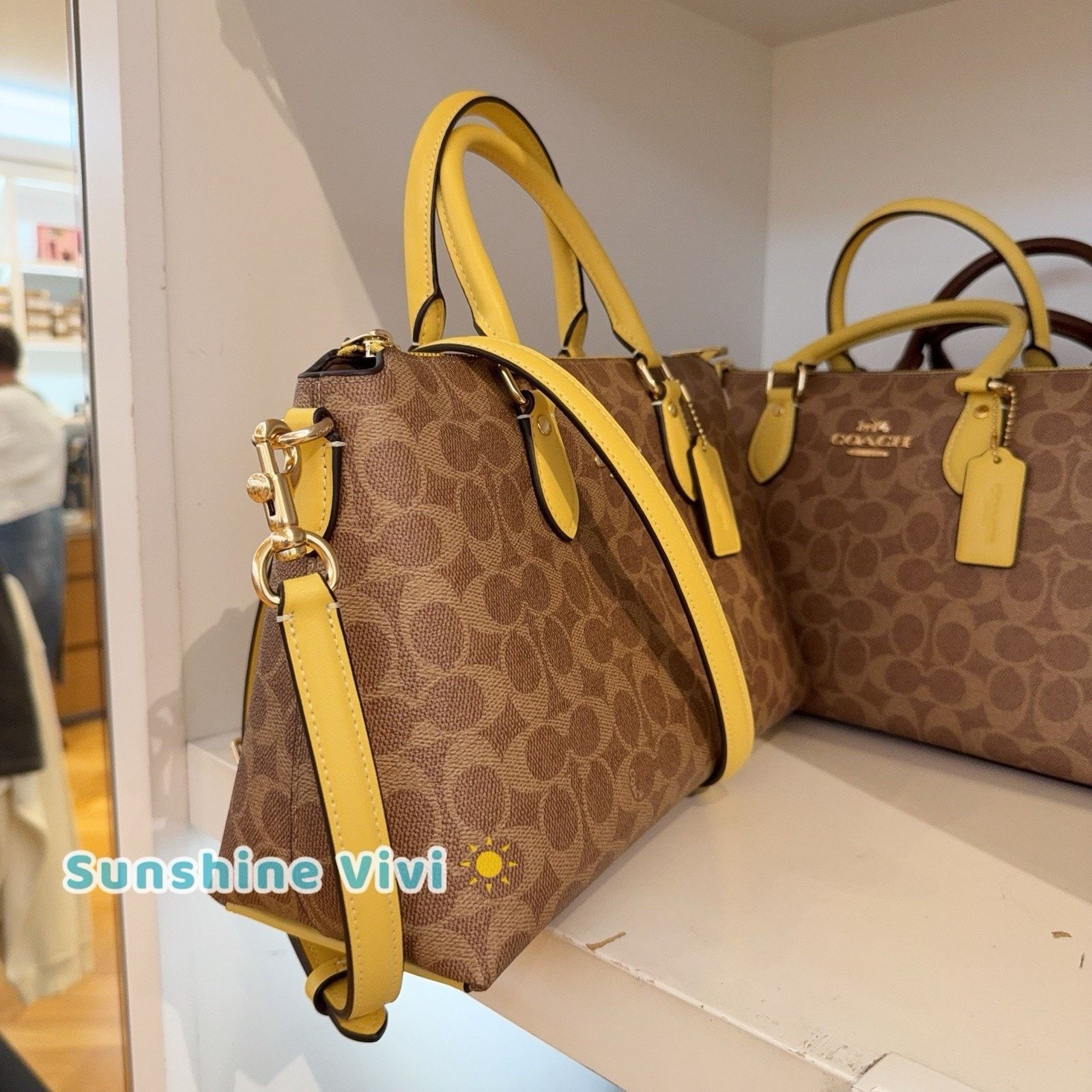 Coach NWT COACH Georgia Satchel Signature Canvas CW422 Tan/Yellow Size ONE SIZE - 3 Thumbnail