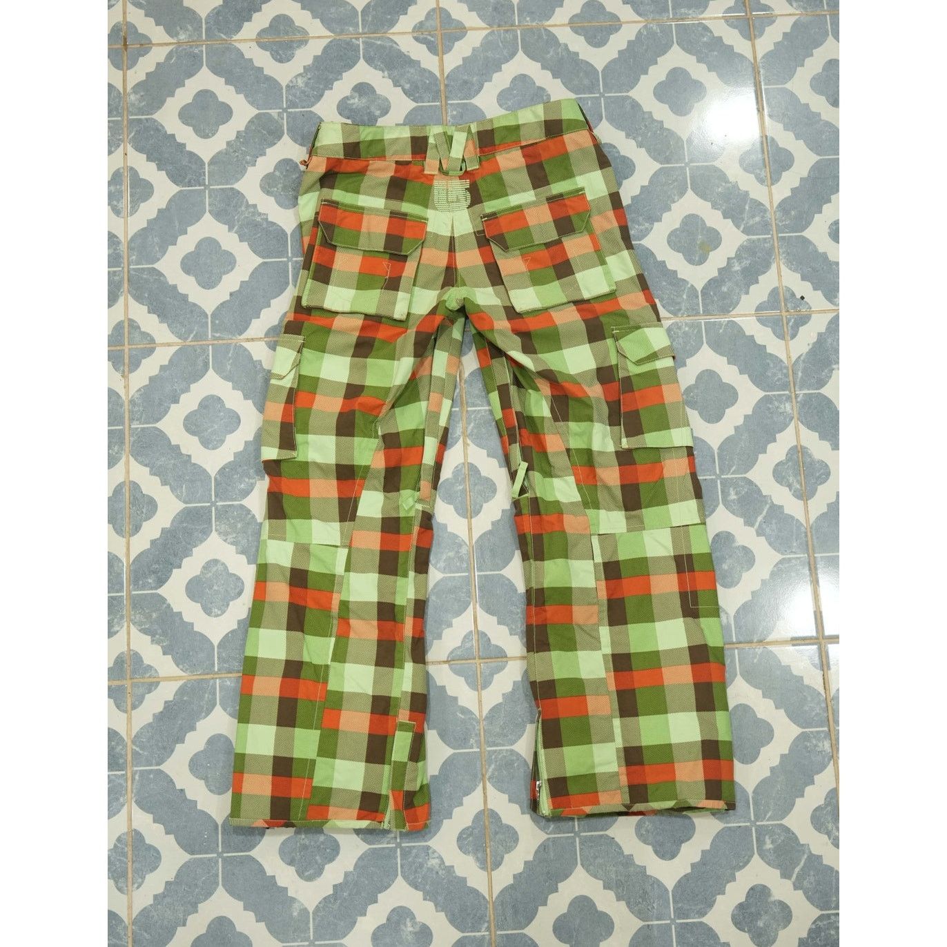 Burton *Very Rare* Burton Snowboarding Pants Size US 32 / EU 48 - 2 Thumbnail