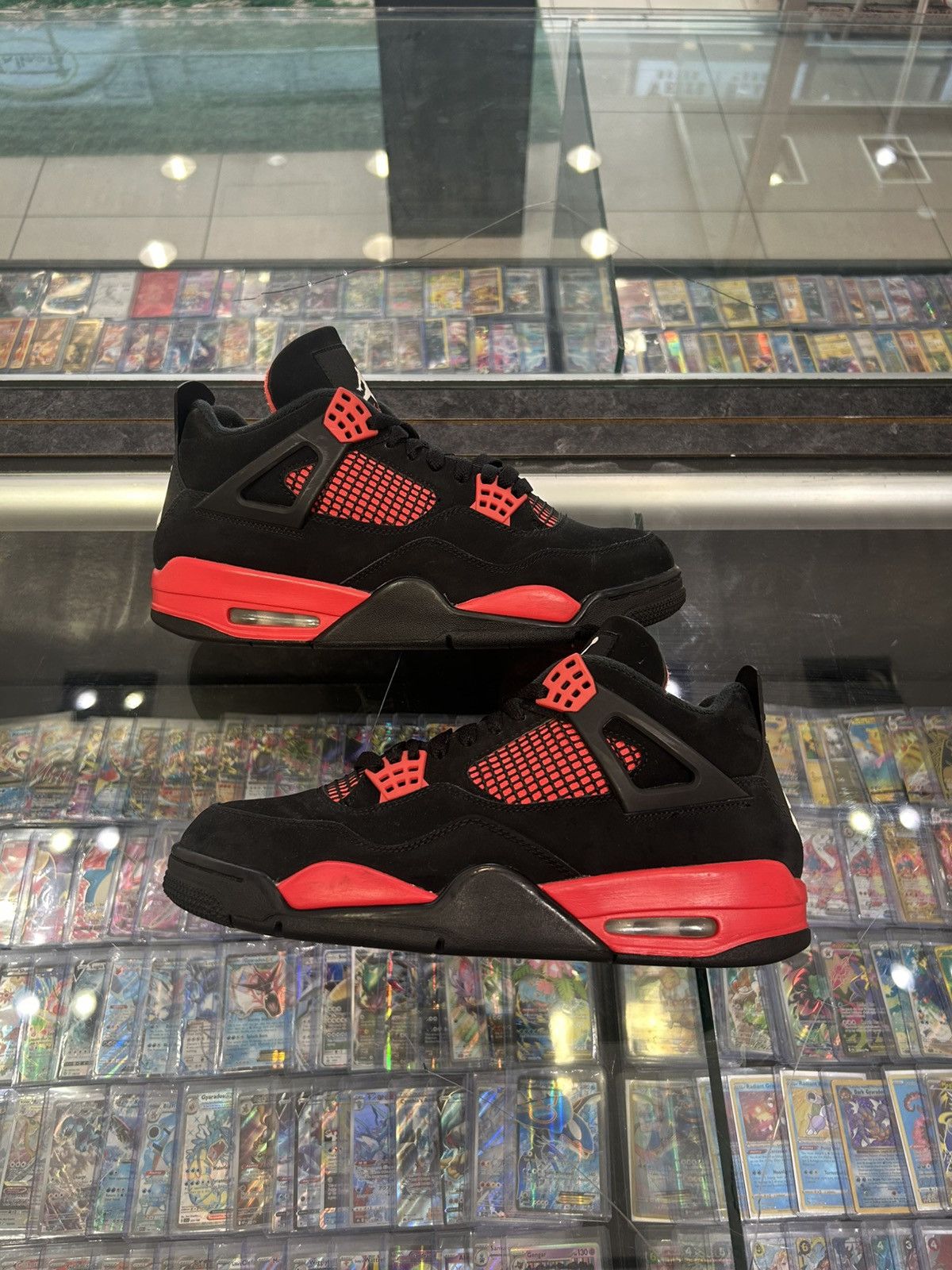 Jordan Brand Jordan 4 Red thunder Size US 10 / EU 43 - 1 Thumbnail
