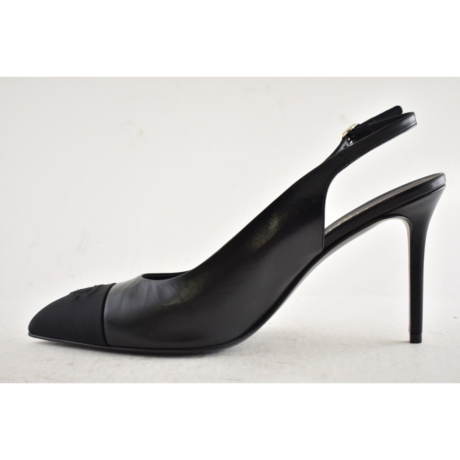 Chanel Chanel 24A Black Leather CC Logo Slingback Pump Size 42 Size US 12 / IT 42 - 10 Thumbnail
