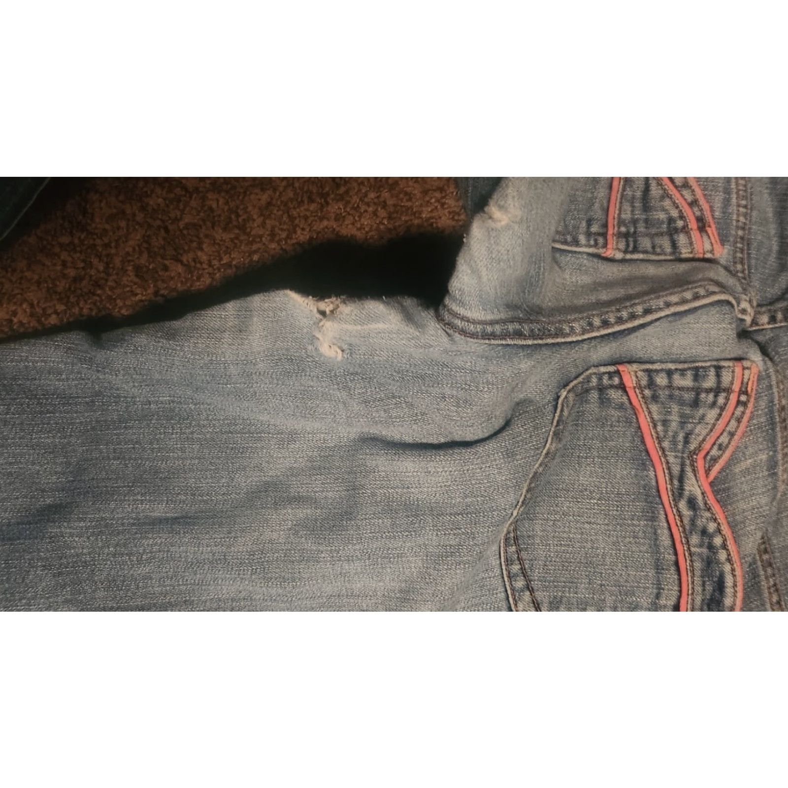 Abercrombie & Fitch Abercrombie & Fitch Denim Capri Jeans 10 Cropped Pink Coral Trim Pockets Blue Medium Wash Women Capris Socks? Size 32" / US 10 / IT 46 - 4 Thumbnail