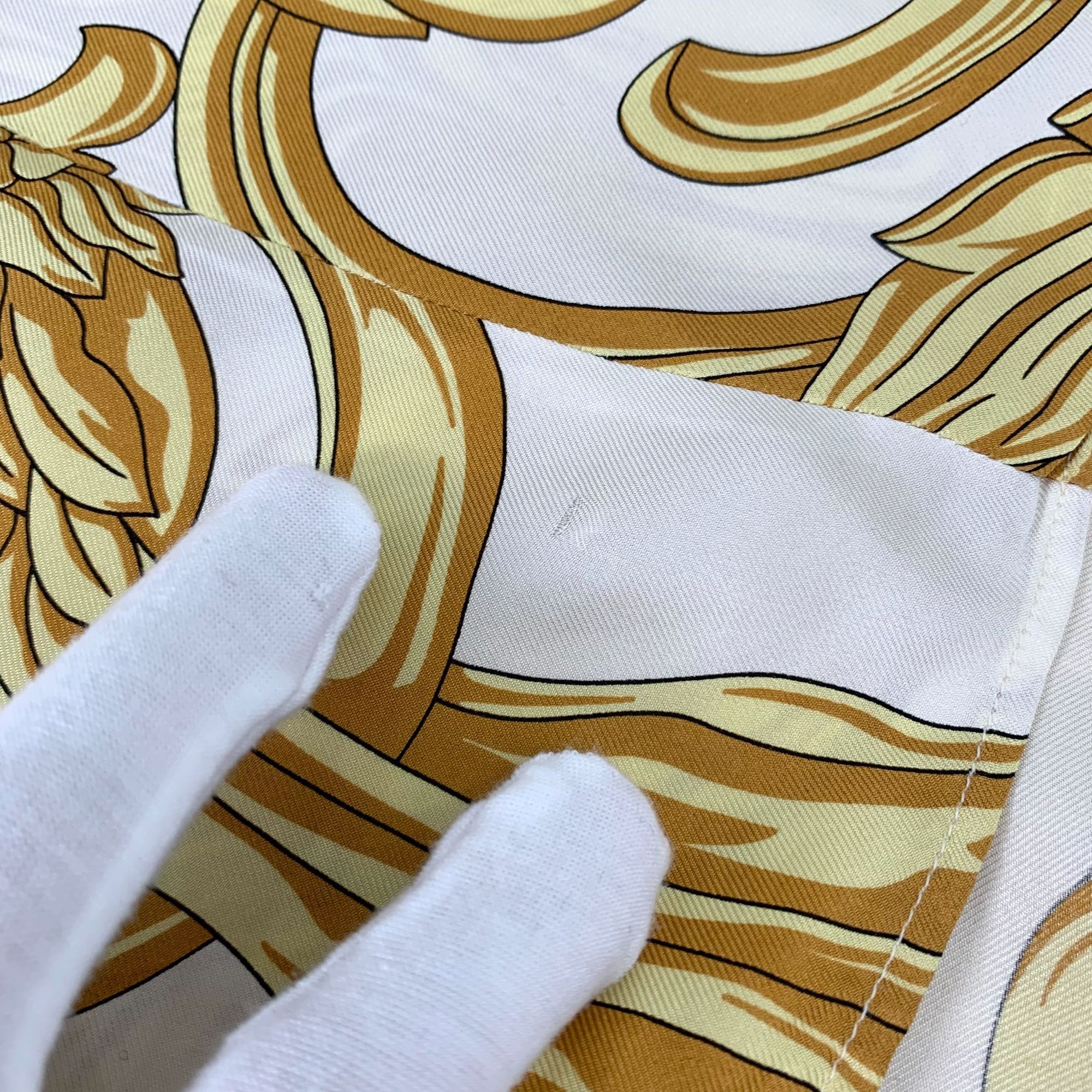 Versace Versace Baroque Print Long Sleeve Shirt Gold & Black Single- Size S / US 4 / IT 40 - 7 Thumbnail