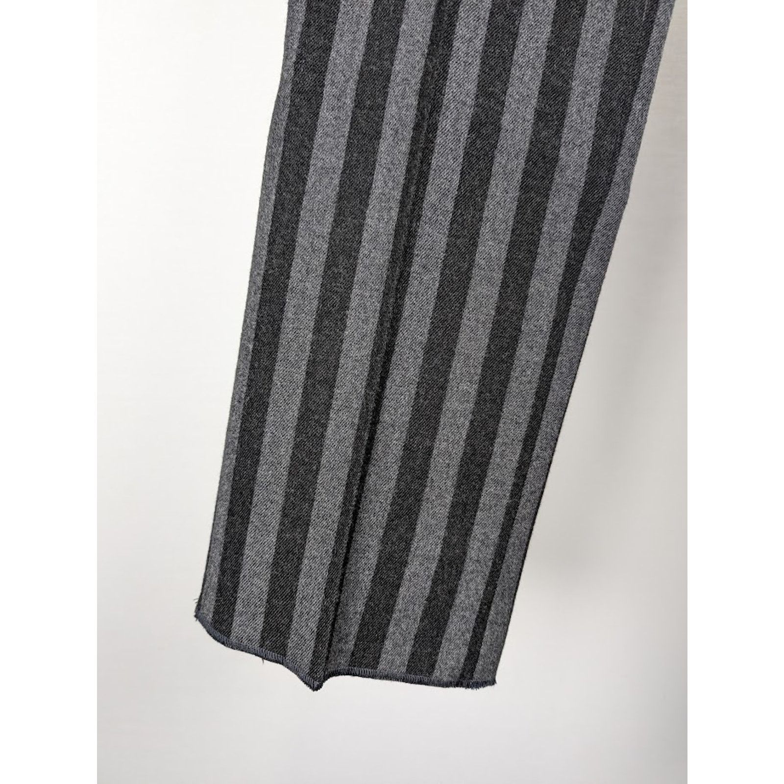 Saint Laurent Paris o1rshd1 Q:2 / Tailleur Rayure Brossee Pant in Gris Anthr Size US 34 / EU 50 - 4 Thumbnail