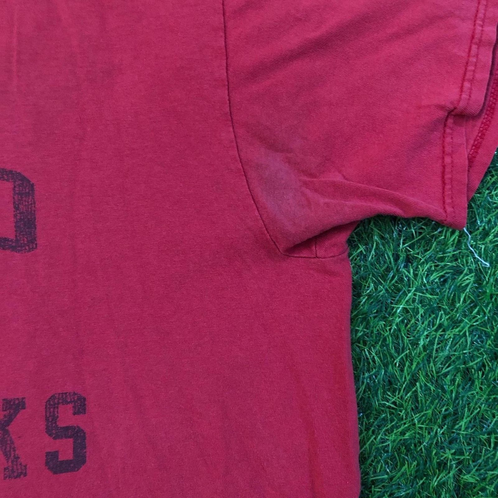 NHL Vintage Red NHL ‘Property of Chicago Blackhawks’ Graphic Tee Size US M / EU 48-50 / 2 - 3 Thumbnail