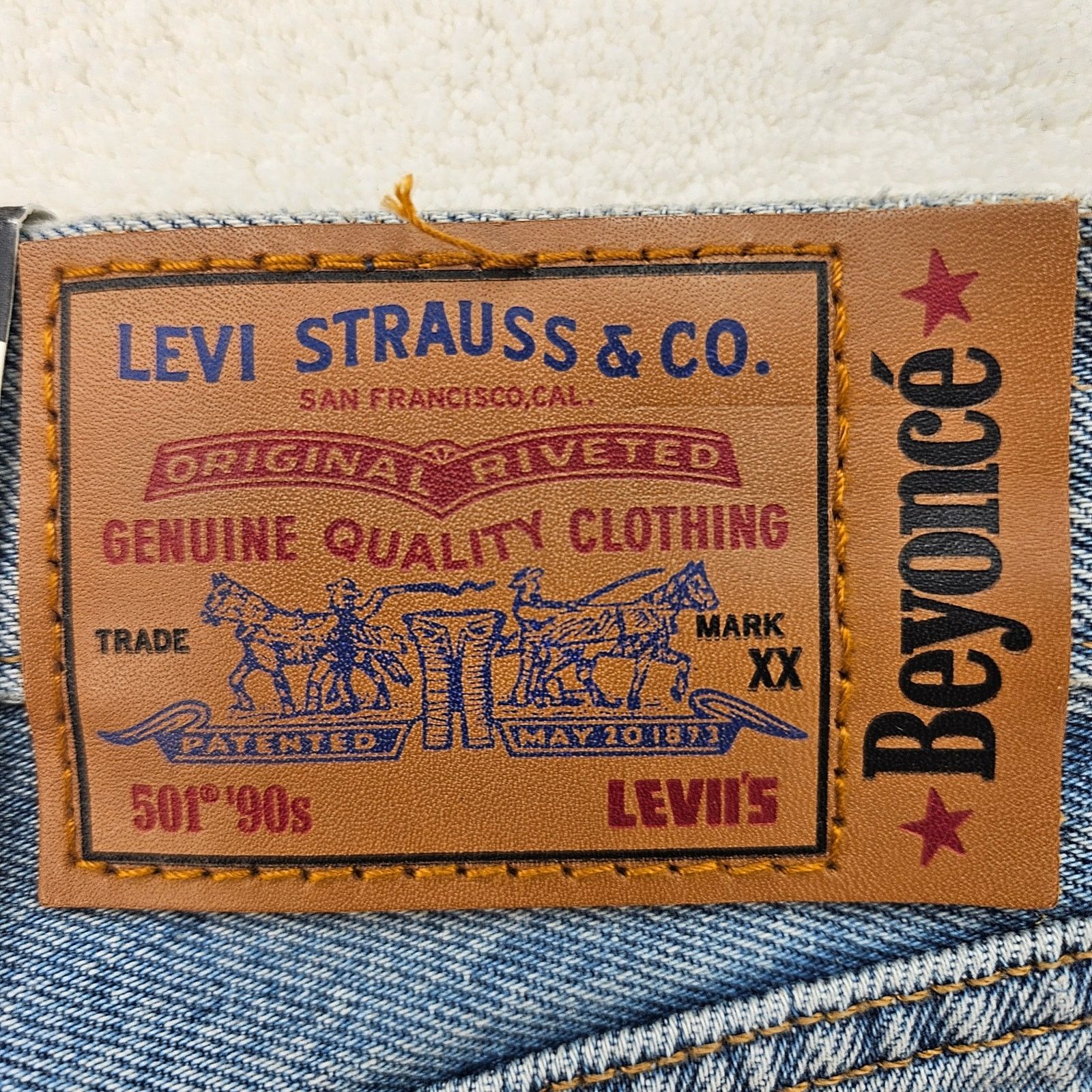 Levi's LEVI'S 501 X BEYONCE 90S STRAIGHT JEANS 26X30 CRYSTAL Size 26" / US 2 / IT 38 - 7 Thumbnail