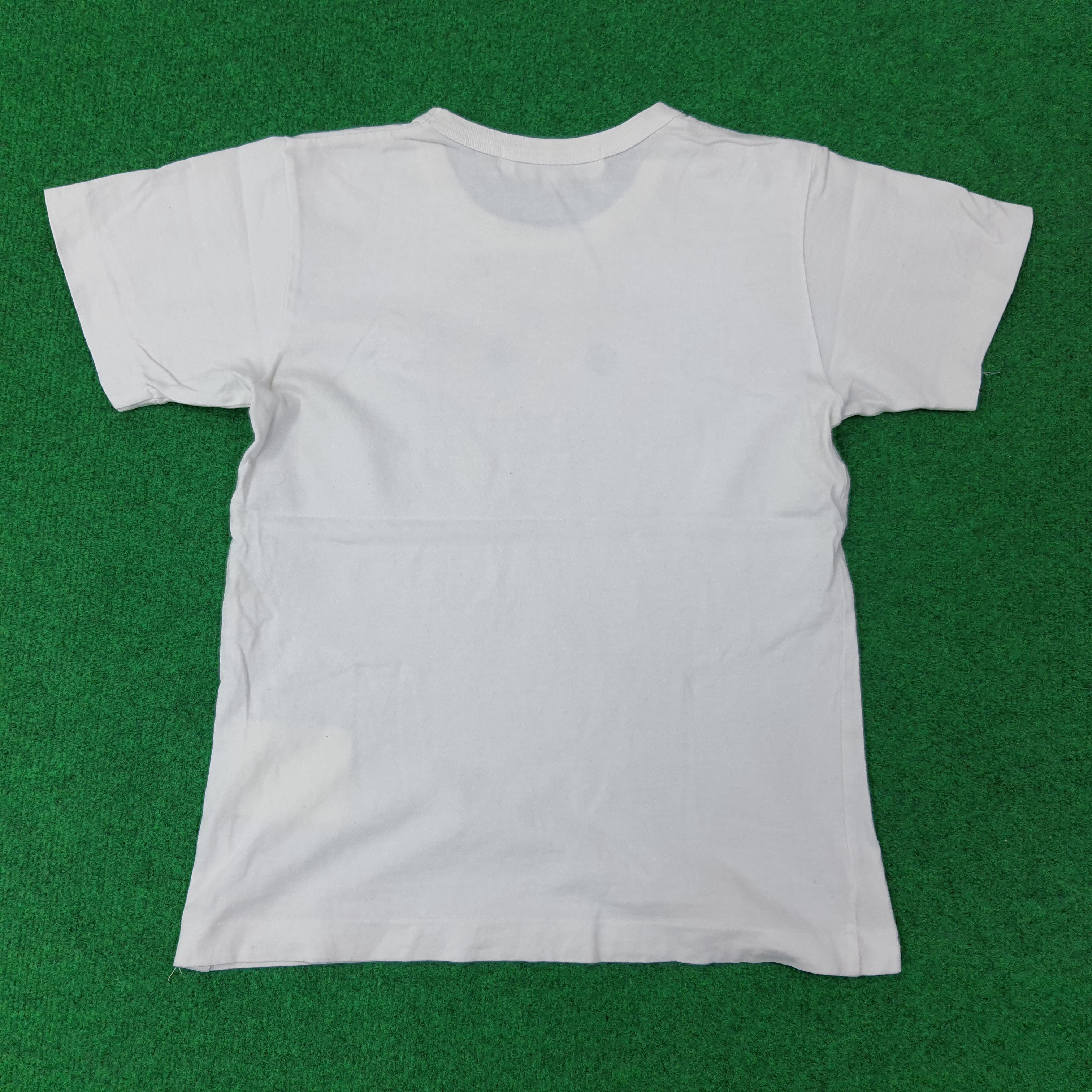 Comme des Garcons PLAY Vintage Comme Des Garcons PLAY Heart Logo Tshirt C267N33 Size XS / US 0-2 / IT 36-38 - 3 Thumbnail