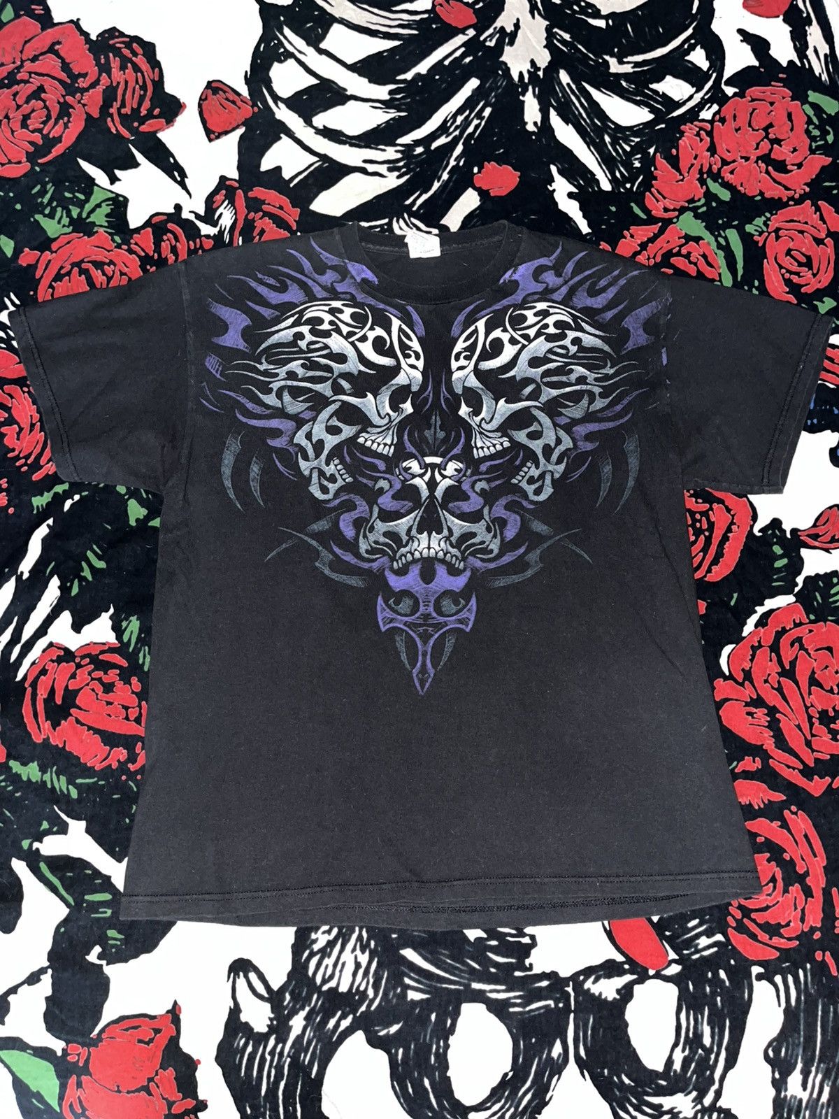 If Six Was Nine Crazy Y2K Faded Thrashed Grunge ERD Skater Tribal Skulls Tee Size US L / EU 52-54 / 3 - 1 Thumbnail