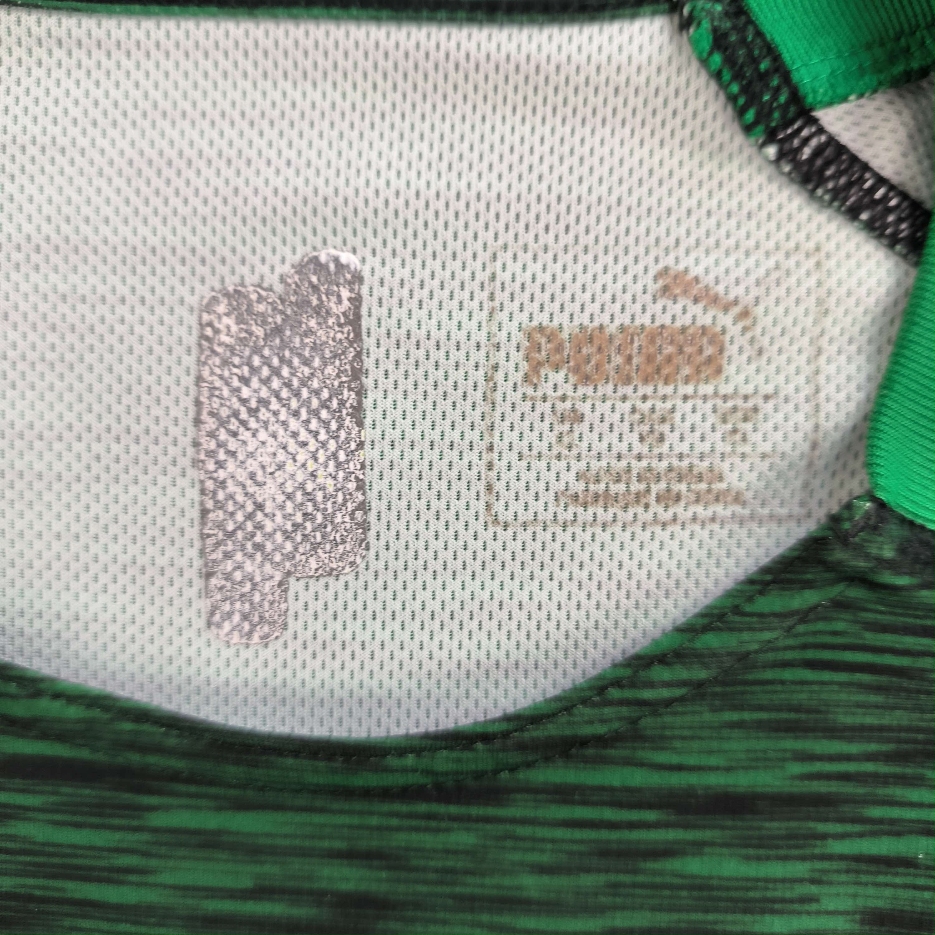 Puma SIGNED Borussia Mönchengladbach 18-19 Plea football jersey L Size US L / EU 52-54 / 3 - 8 Thumbnail