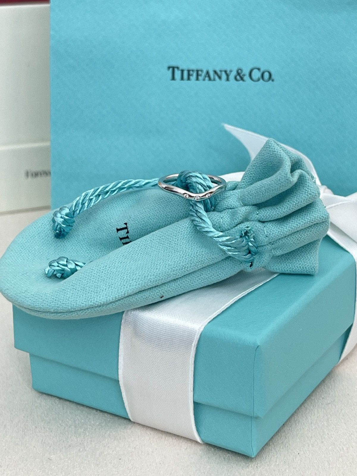 Tiffany & Co. Tiffany & Co. Elsa Peretti Curved Band WG 3 Dia 4.5 $1500 Size ONE SIZE - 12 Thumbnail