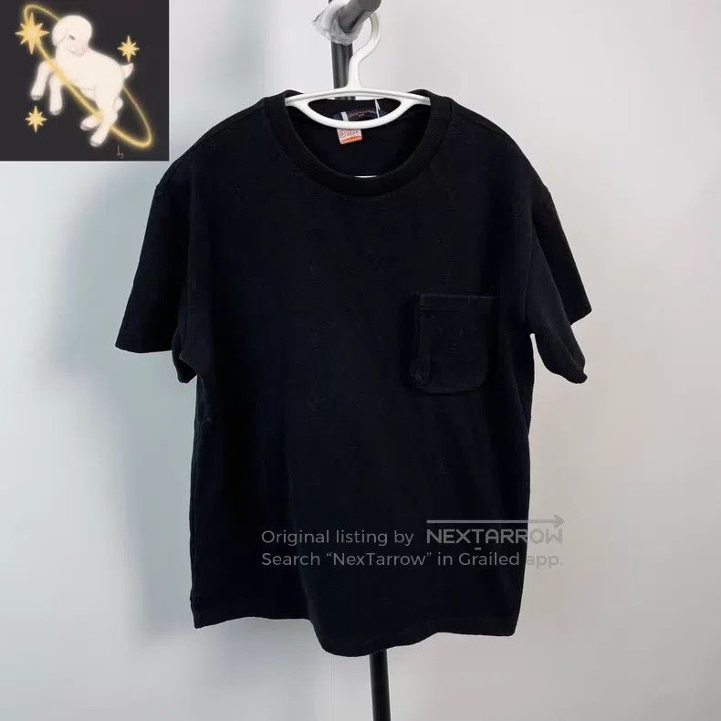 Louis Vuitton Louis Vuitton Black chest classic dark print full print po Size US M / EU 48-50 / 2 - 1 Thumbnail
