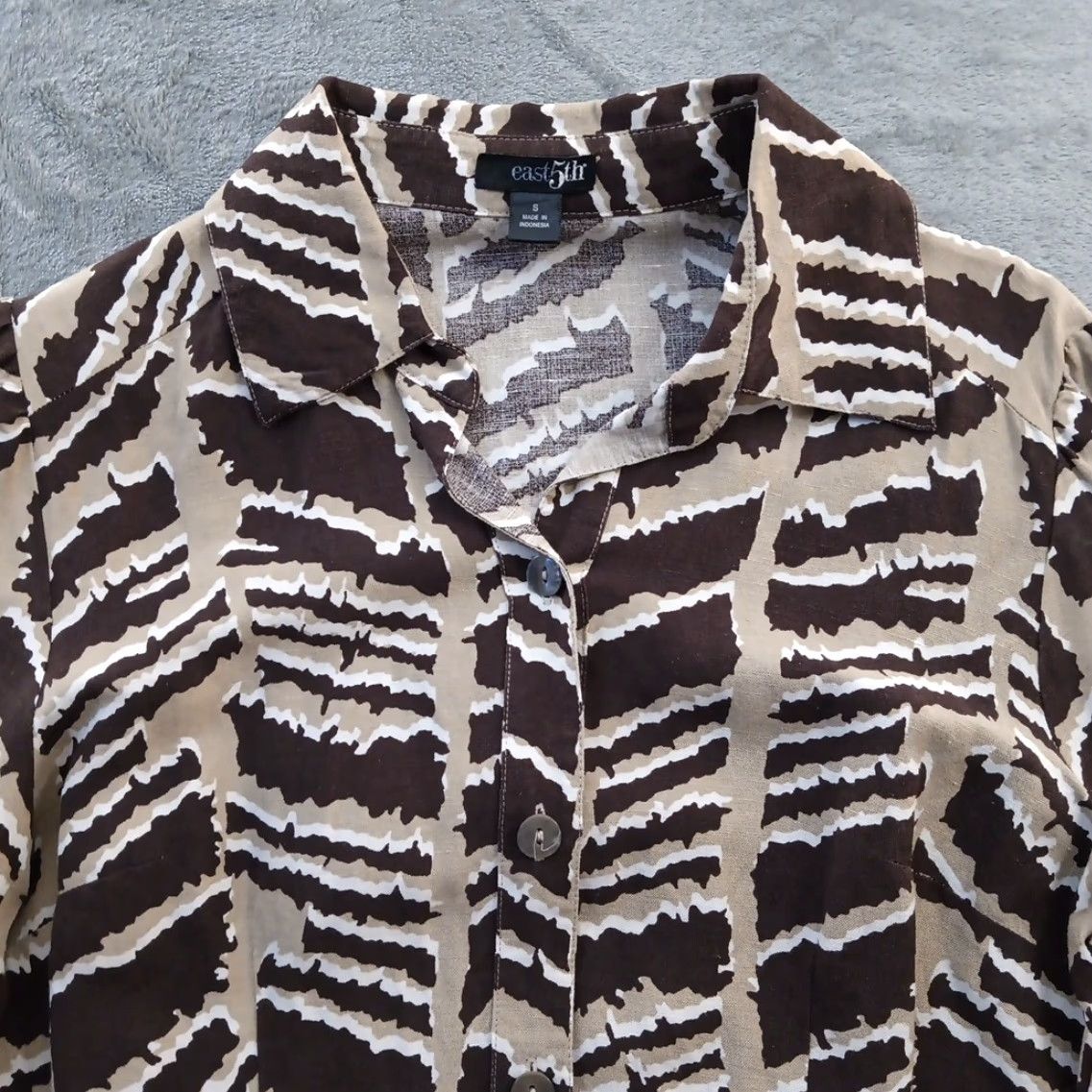Vintage East 5th Shirt Womens Small Brown Geometric 3/4 Sleeve Button Up Linen Blend Size S / US 4 / IT 40 - 2 Thumbnail