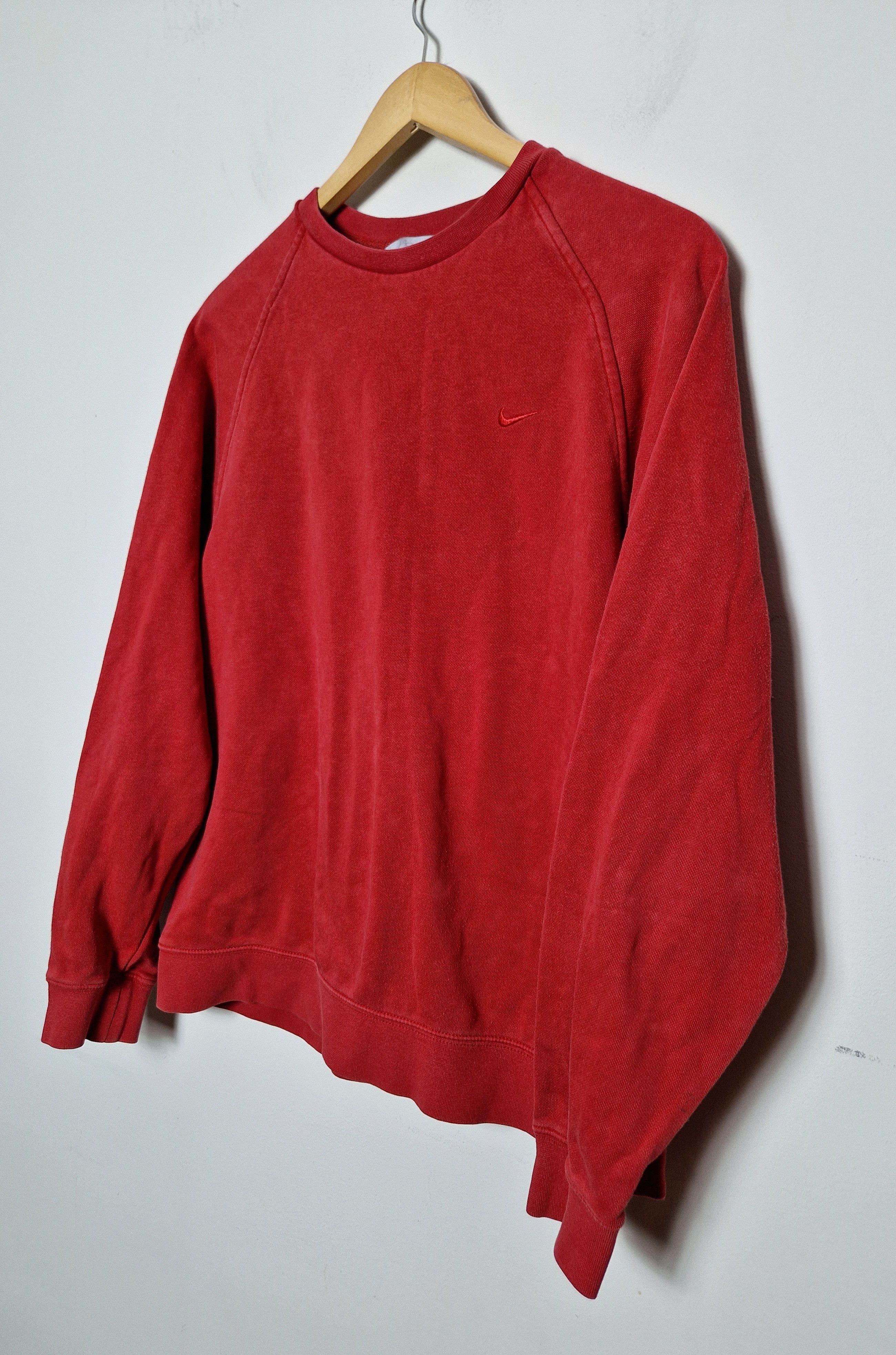 Nike Nike y2k vintage red sweatshirt Size US M / EU 48-50 / 2 - 1 Thumbnail