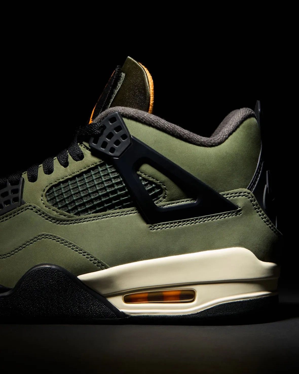 Jordan Brand × Undefeated jordan 4 undefeated Size US 9 / EU 42 - 7 Thumbnail
