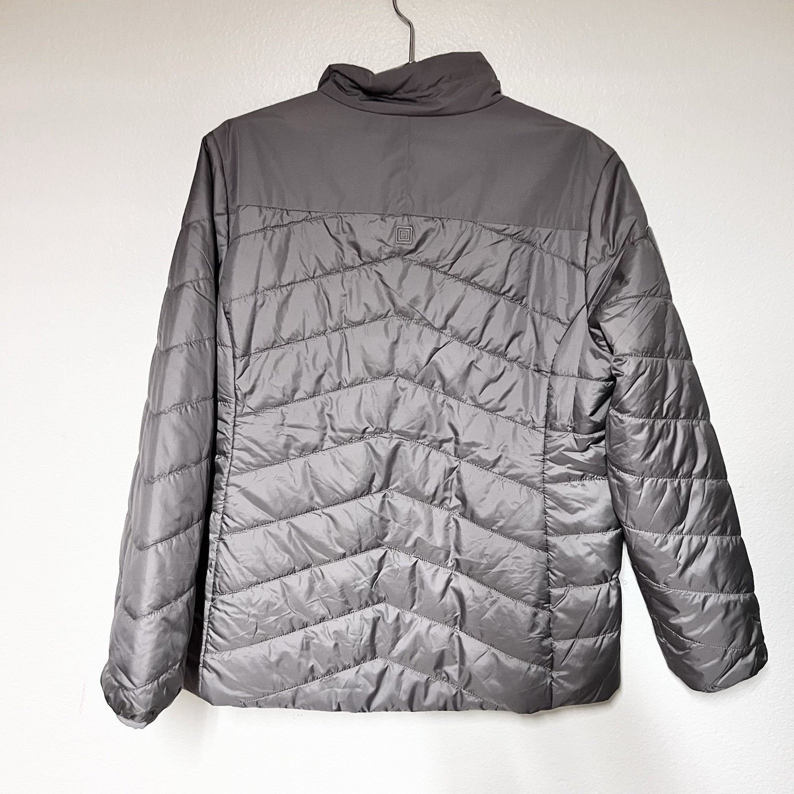 Other NWT 5.11 Tactical Womens XL Grey Peninsula Puffer Jacket Size XL / US 12-14 / IT 48-50 - 13 Thumbnail
