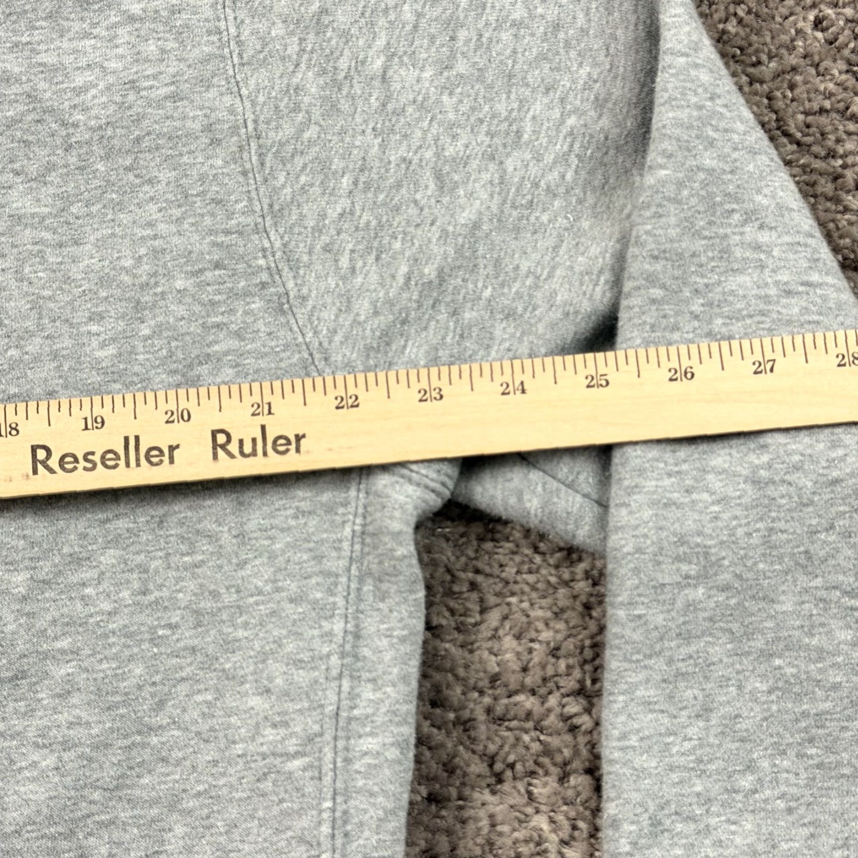 Nike Nike Hoodie Mens M Gray Pullover Sweatshirt with Pockets Hooded Drawstring, Fleece, Nike Sportswear, Regular Fit, 90s Sports Theme Size US M / EU 48-50 / 2 - 7 Thumbnail