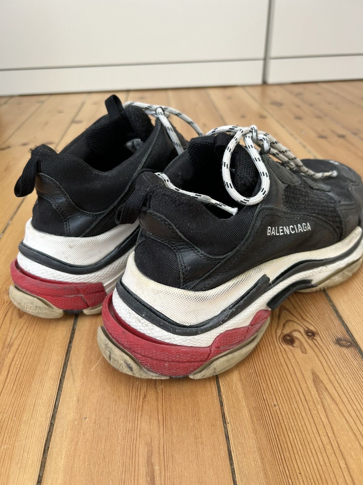 Balenciaga Balenciaga Triple S Bred Size US 12 / EU 45 - 4 Thumbnail