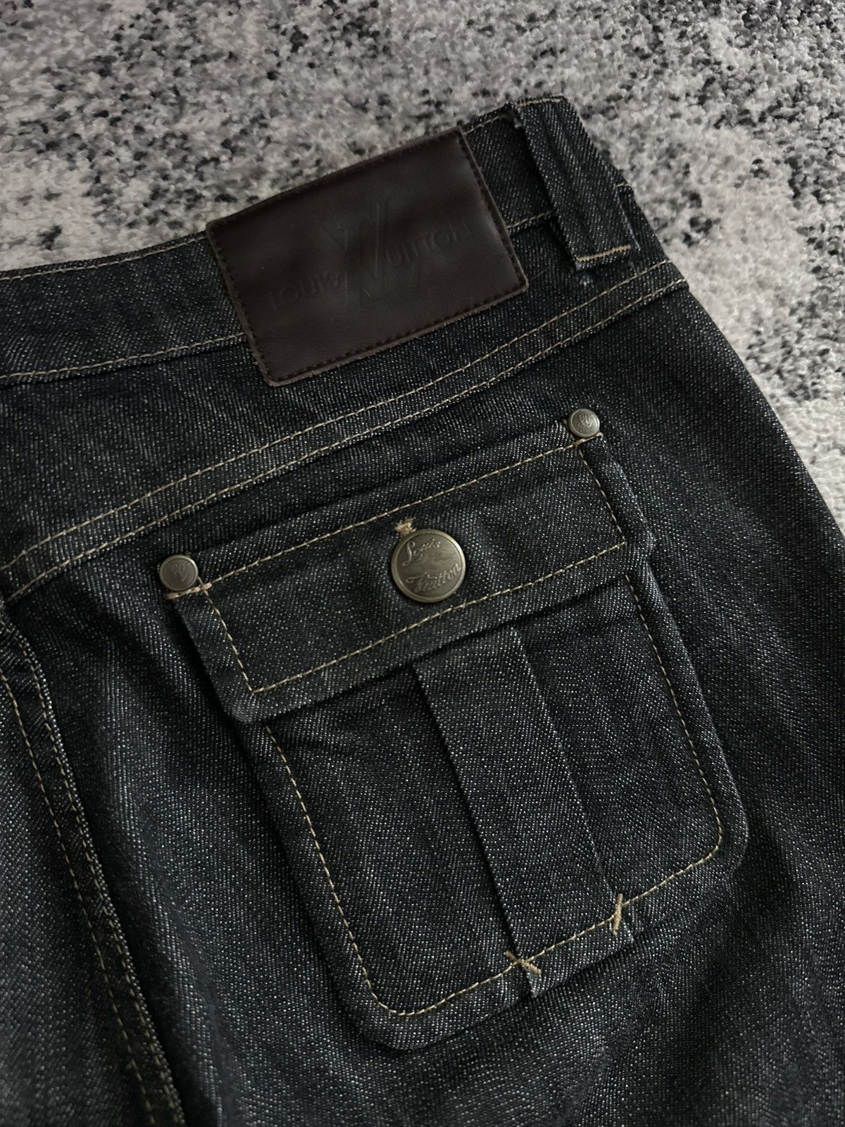 Louis Vuitton Louis Vuitton LV Luxury Jeans Size 28" / US 6 / IT 42 - 2 Thumbnail
