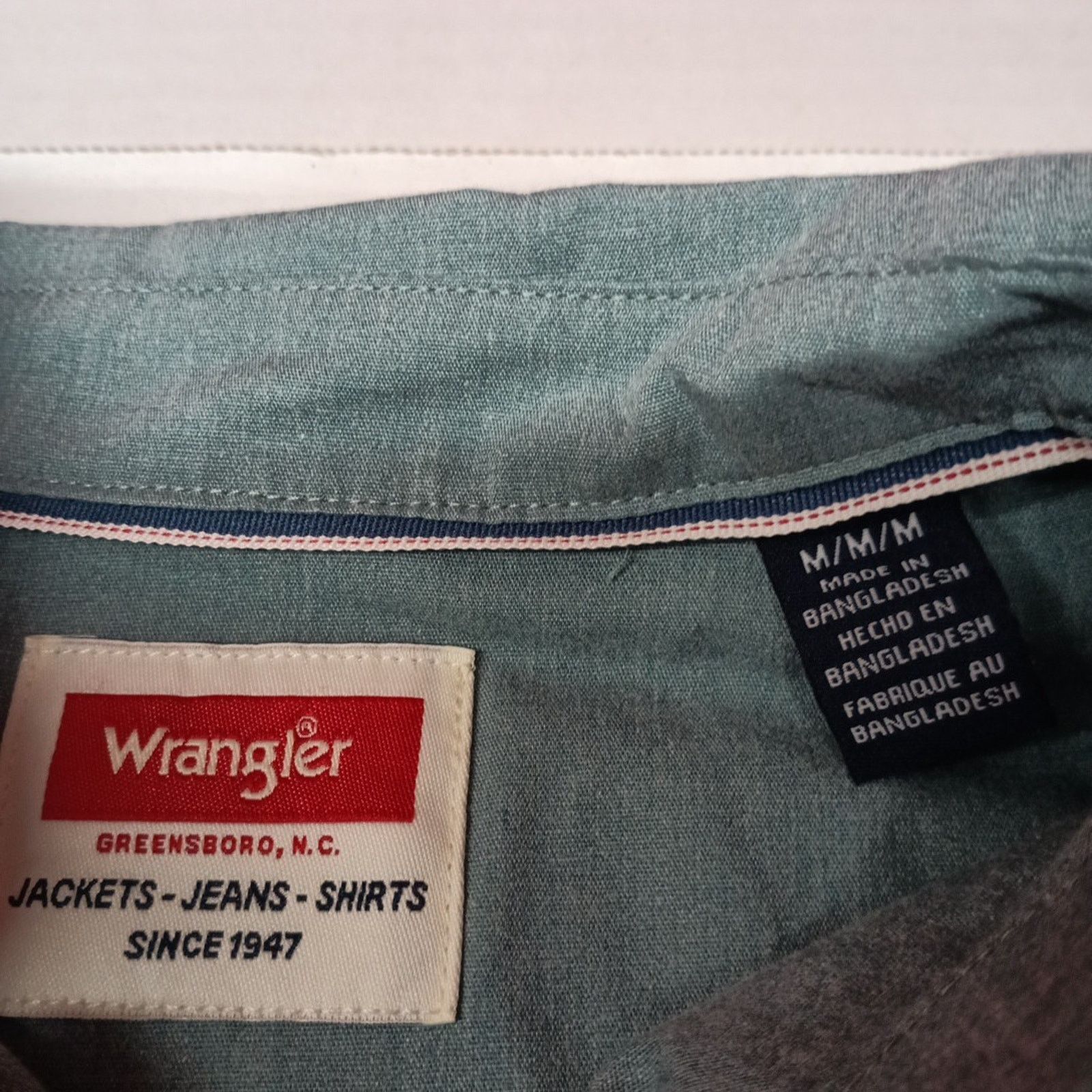 Wrangler Wrangler Men's Relaxed Woven Button Up Shirt Size M Green Size US M / EU 48-50 / 2 - 3 Thumbnail