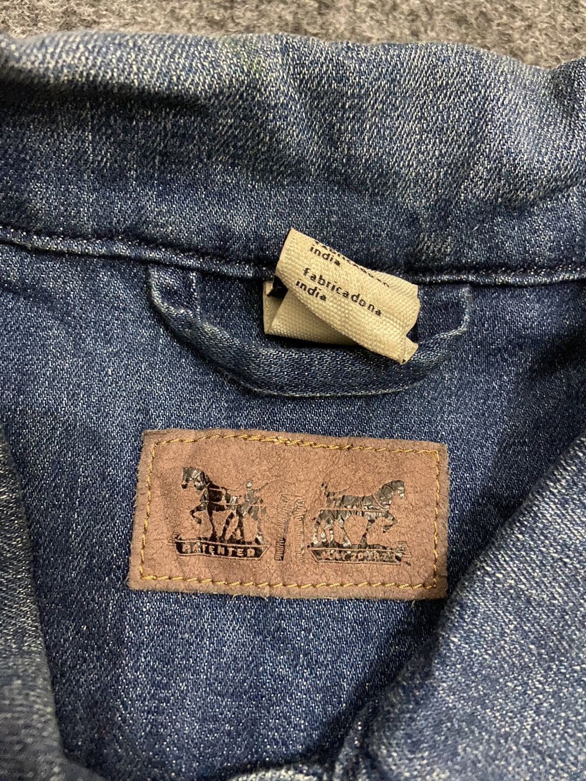Levi's × Vintage Vintage Levi’s denim jacket women Size L / US 10 / IT 46 - 4 Thumbnail