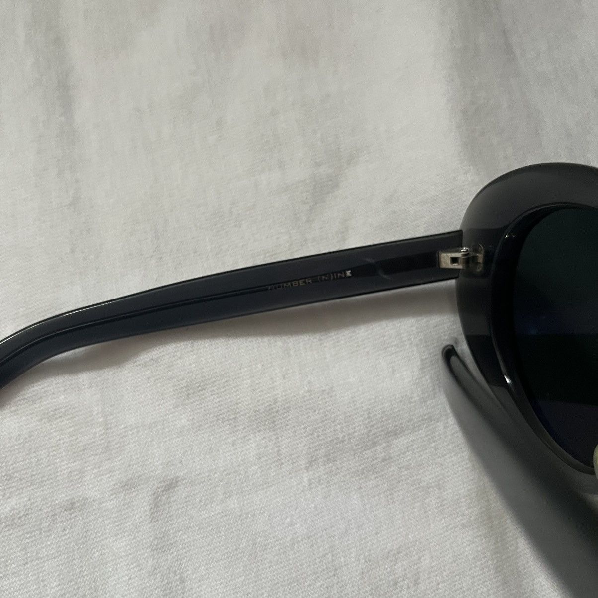 Number (N)ine KURT COBAIN OVAL SHAPE SUNGLASSES (SMOKE GREY) Size ONE SIZE - 4 Thumbnail