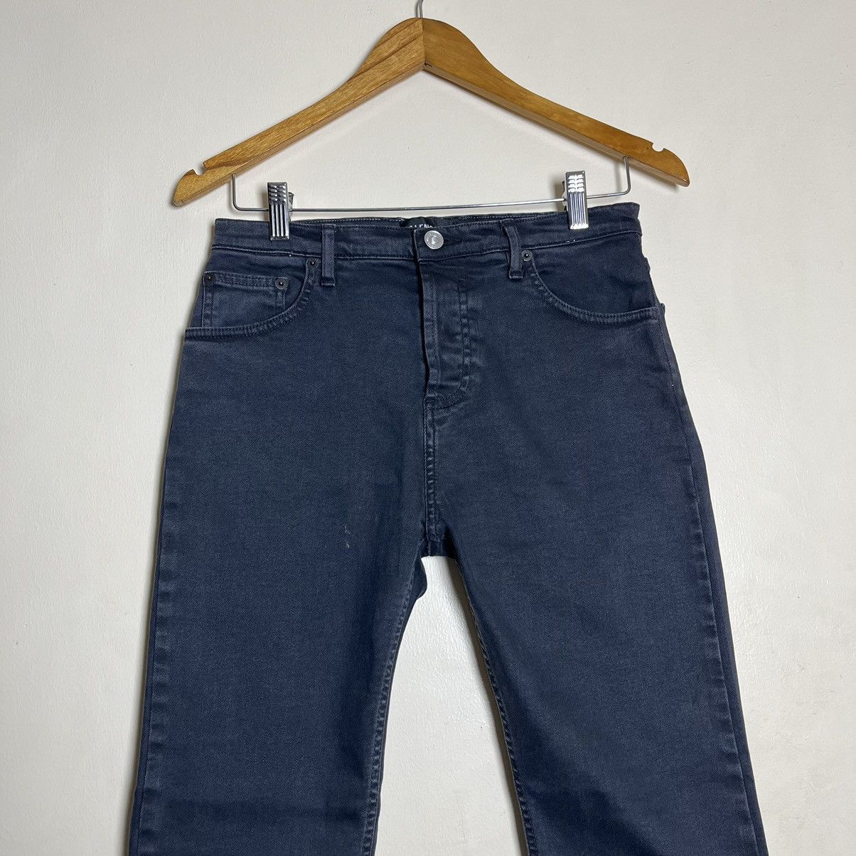 Balenciaga Balenciaga Distressed Stretchable Skinny Jeans Size US 29 - 2 Thumbnail