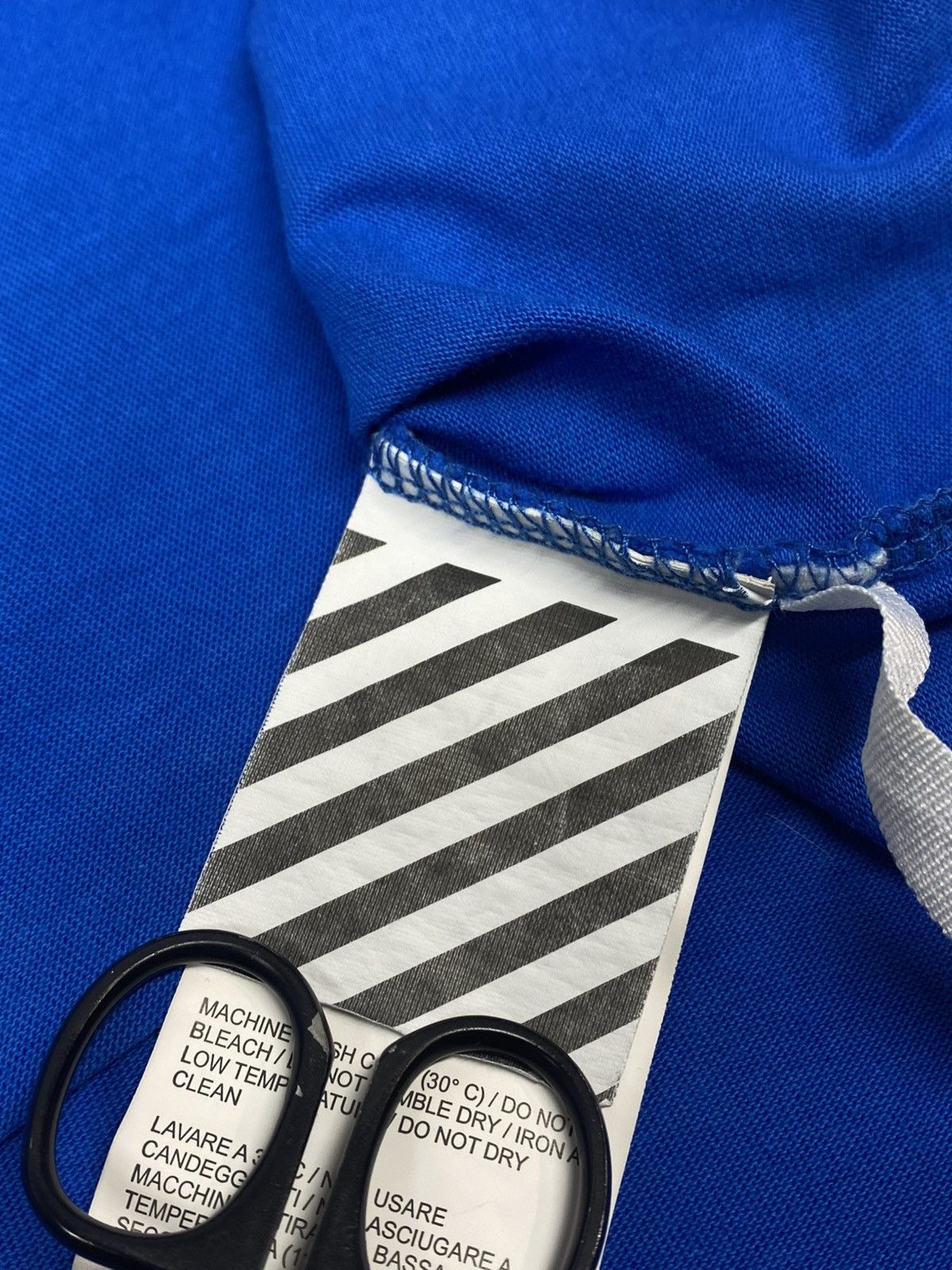 Off-White Off White Tape Arrows T-shirt Size US L / EU 52-54 / 3 - 13 Thumbnail