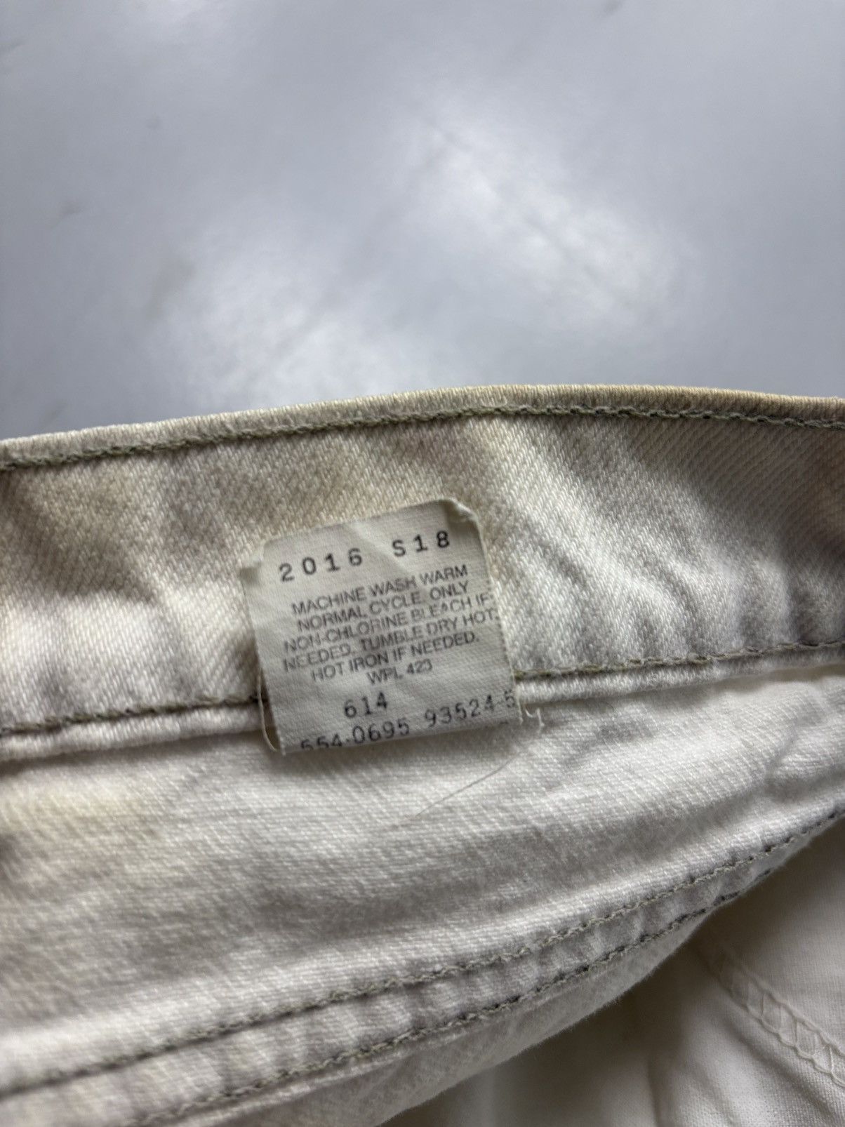 Levi's Vintage Clothing 90s Levis Jeans Mens 36x30* White Distressed 550 Orange Tab Size US 36 / EU 52 - 9 Thumbnail