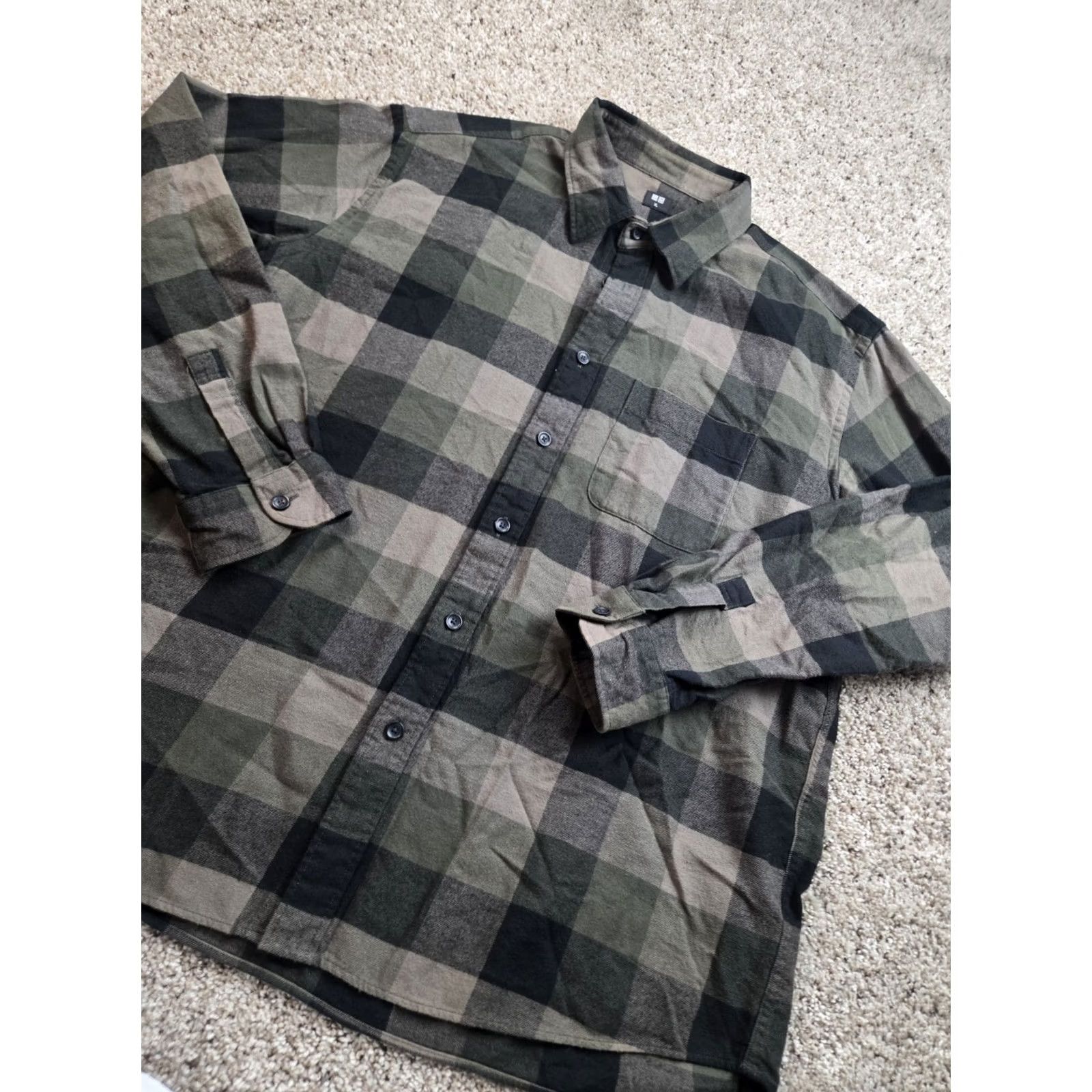 Uniqlo Uniqlo Flannel Shirt Mens XL Green Plaid Cotton Long Sleeve Button Up Pockets Size US XL / EU 56 / 4 - 2 Thumbnail