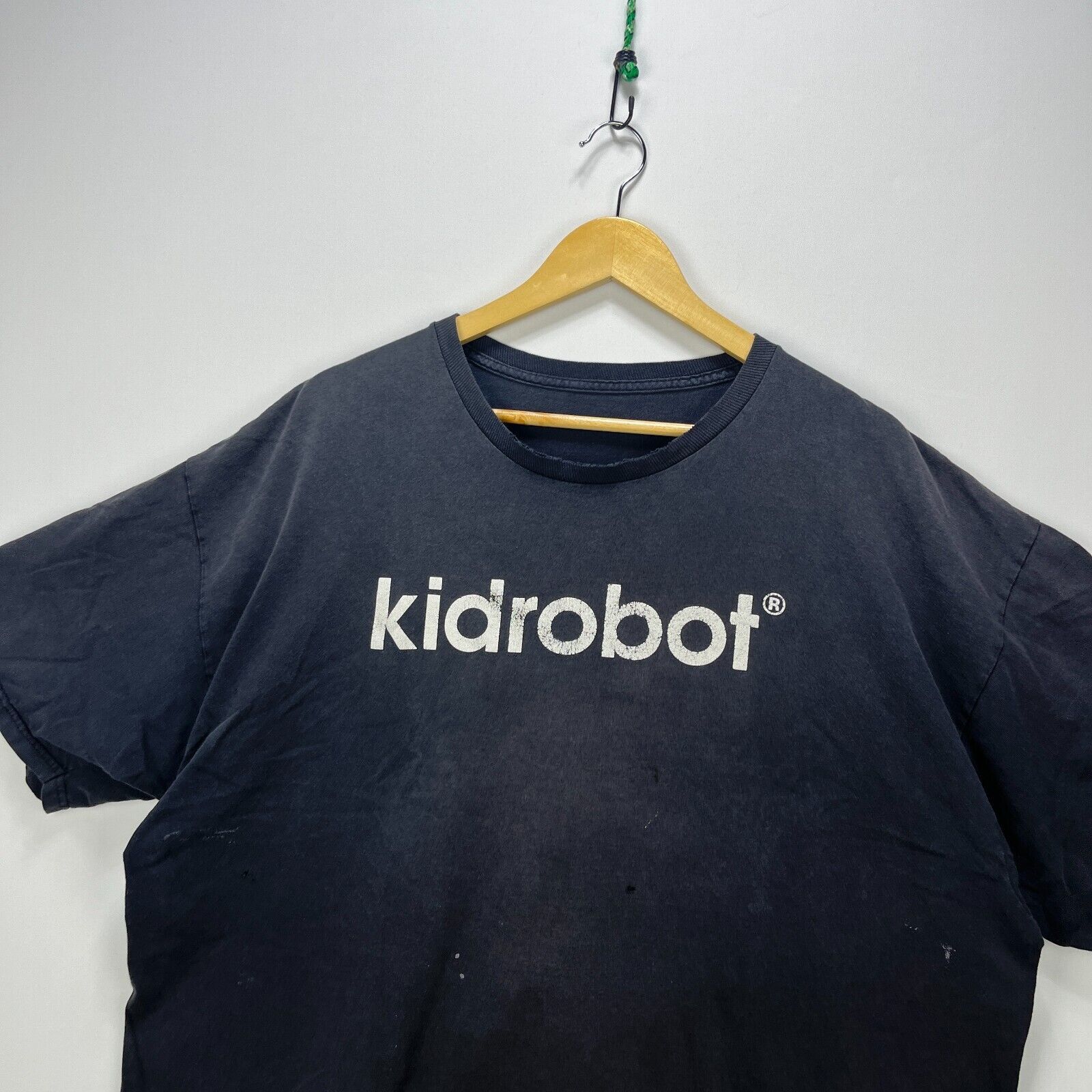 Vintage Vintage Kidrobot Sun Faded T Shirt XXL Size US XXL / EU 58 / 5 - 2 Thumbnail