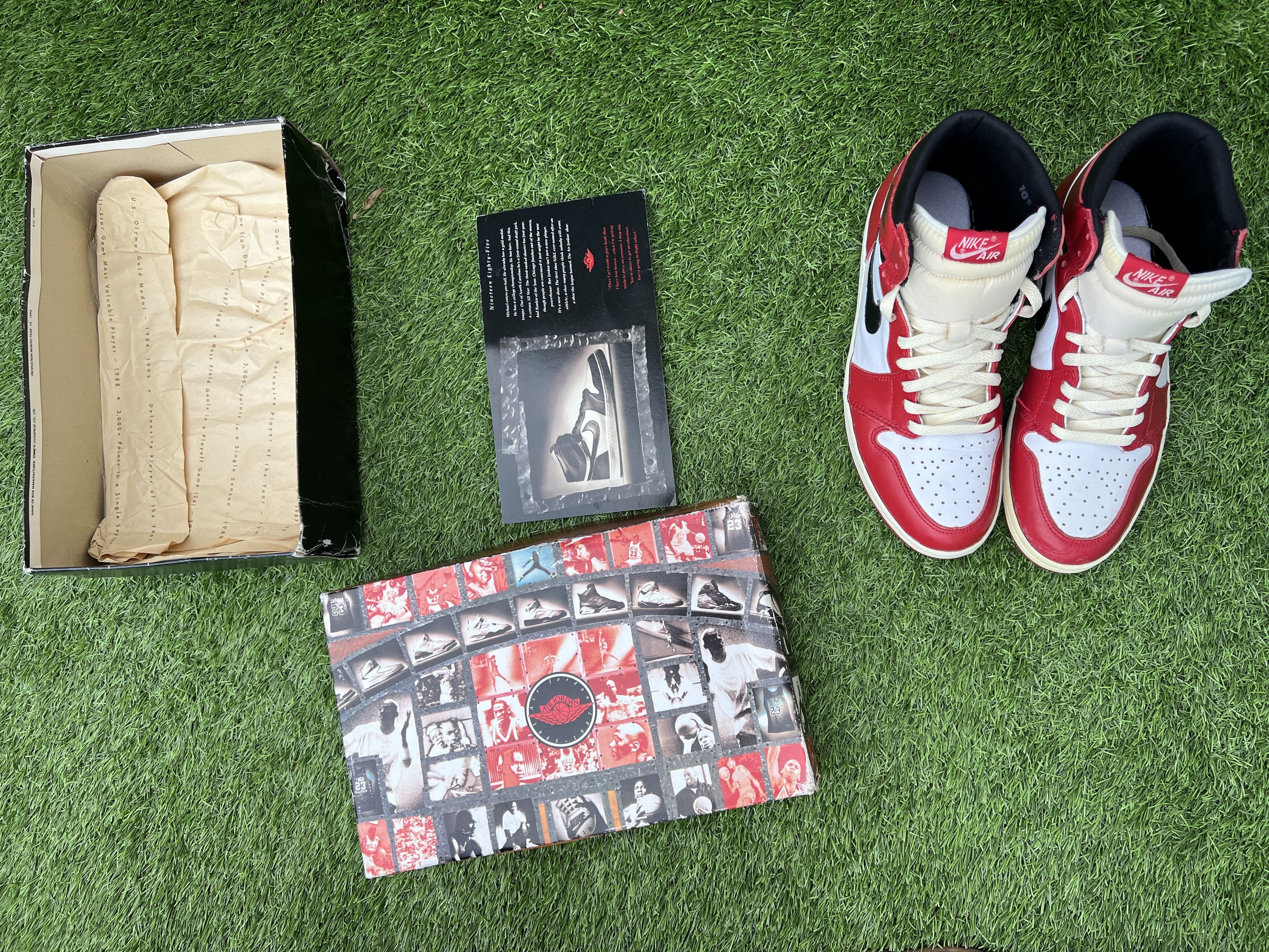 Jordan Brand Jordan 1 Retro High Chicago 1994 (Includes box and card) Size US 10.5 / EU 43-44 - 10 Thumbnail