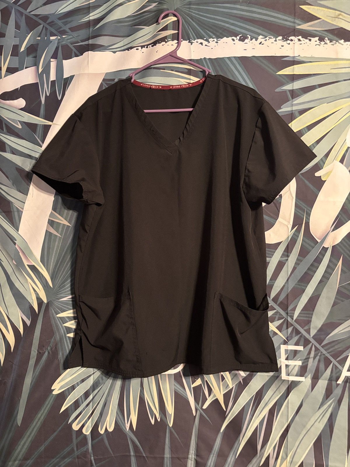 Other Ladies xl scrub top. Size XL / US 12-14 / IT 48-50 - 1 Thumbnail