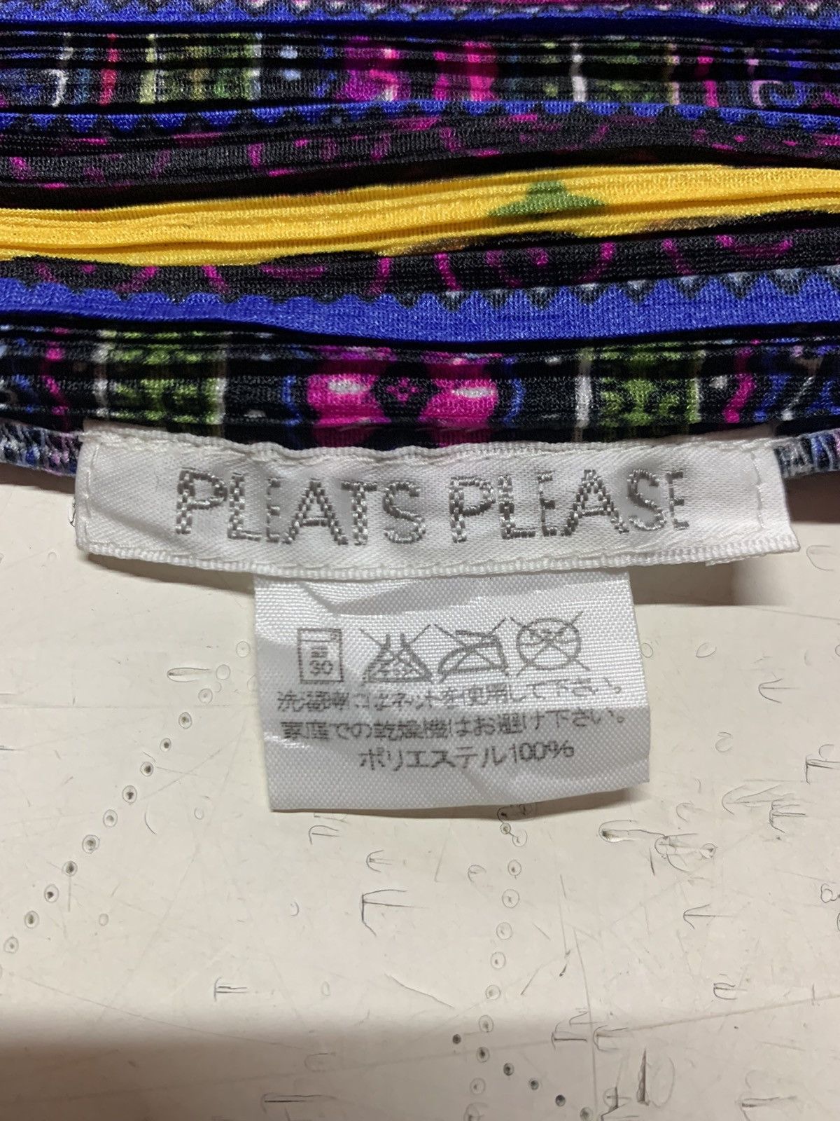 Pleats Please Issey Miyake Pleats please Issey miyake polka dot sleeveless blouse Size M / US 6-8 / IT 42-44 - 19 Thumbnail