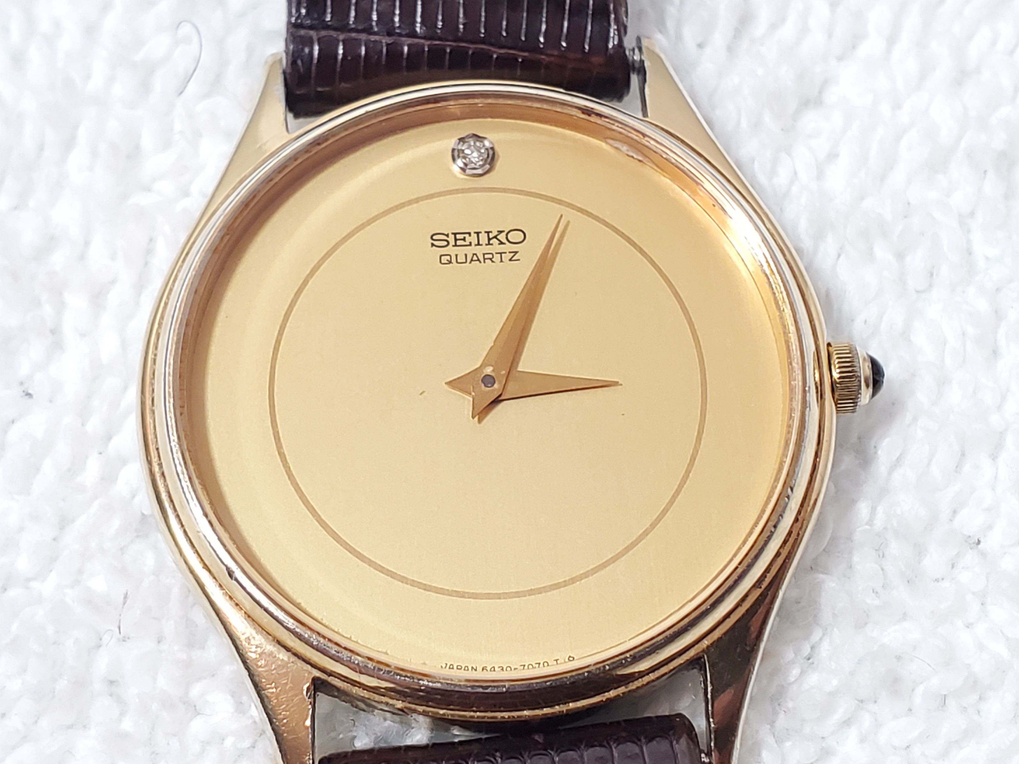 SEIKO 3Y03-0160 Women’s Vintage Watch Fluted Bezel Day/Date Working New Battery Seiko SEIKO 3Y03-0160 Women main image 4