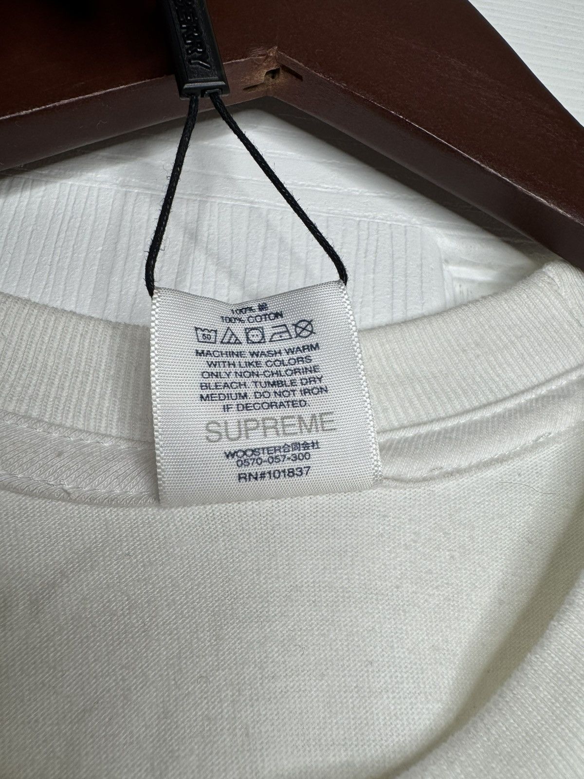 Burberry × Supreme Burberry x supreme tee size XL Size US XL / EU 56 / 4 - 6 Thumbnail