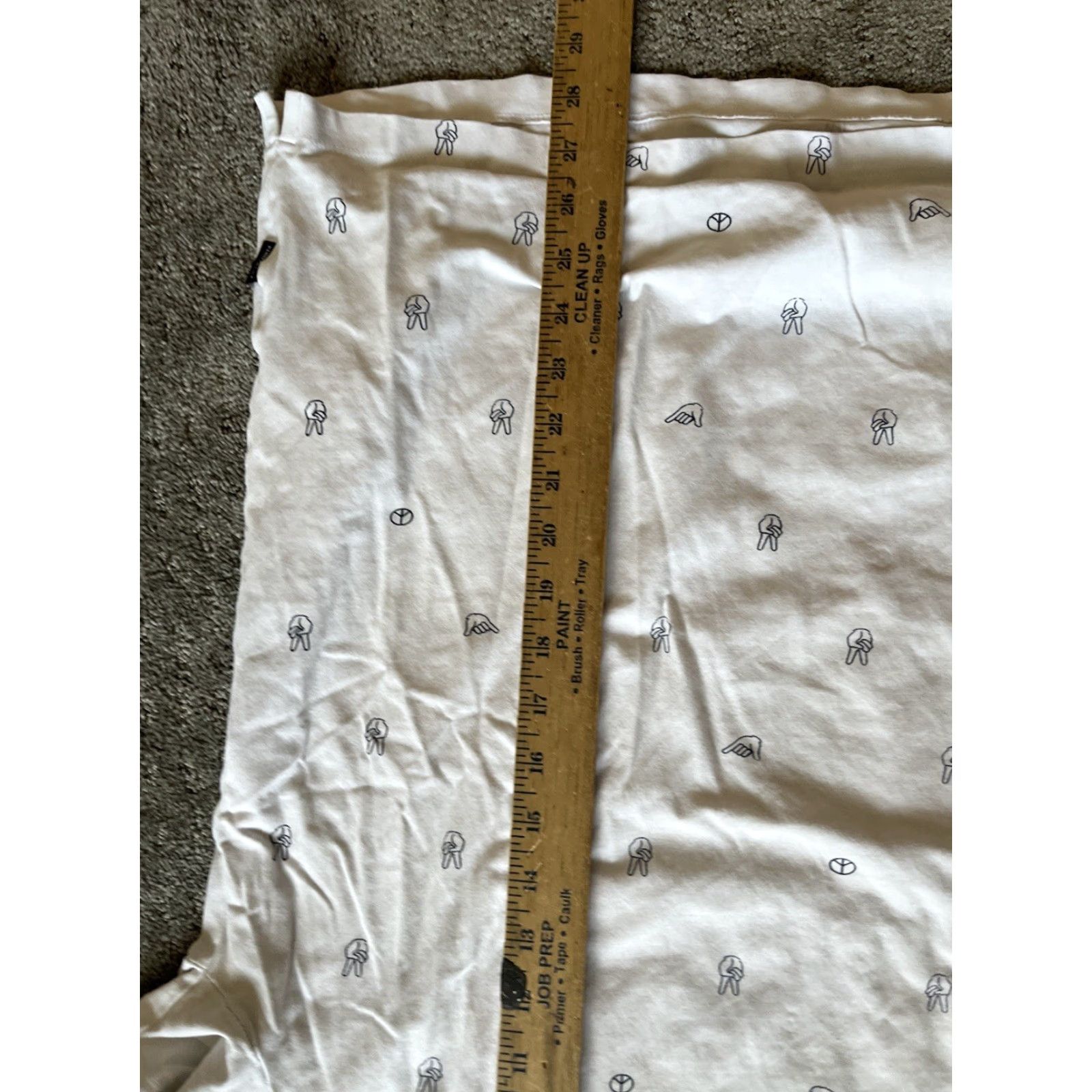 Kenneth Cole VINTAGE Kenneth Cole Knit Henley Short Sleeve Shirt 2XL White Men Adult 2XL Henley Shirt Mens Size US 39 - 5 Thumbnail
