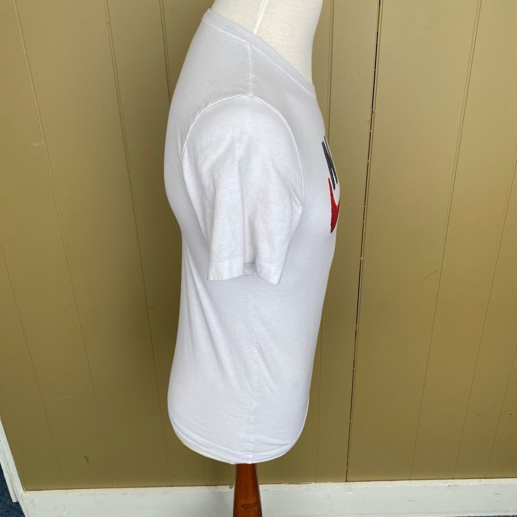 Nike The Nike tee men S crewneck graphic print short sleeve white Size US S / EU 44-46 / 1 - 4 Thumbnail