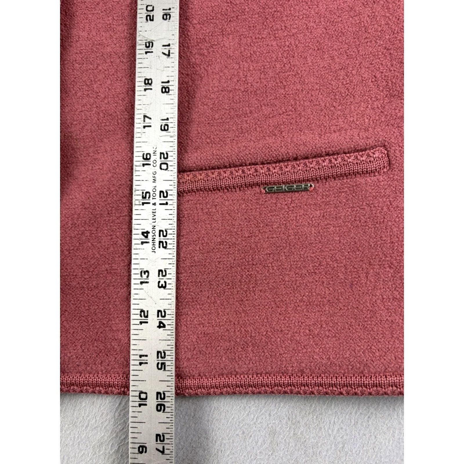 Vintage VINTAGE Geiger Cardigan Sweater Women’s Size 46 Pink Wool Knit Button Front Puff Sleeve Round Neck Casual Womens Size L / US 10 / IT 46 - 7 Thumbnail
