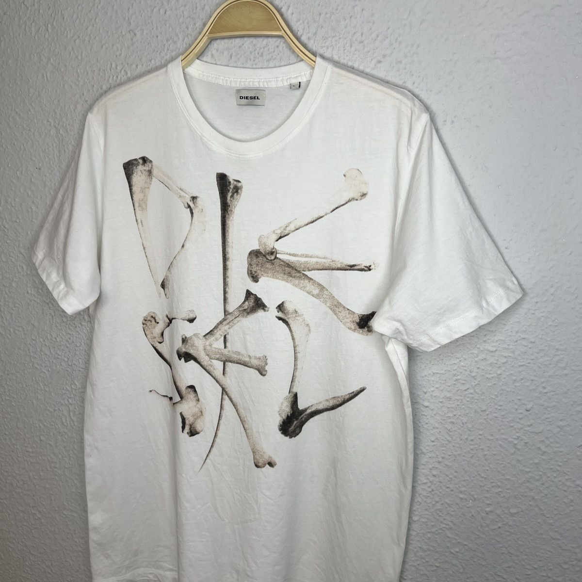 Diesel Vintage Diesel bones big logo tee tshirt 90’s Size US L / EU 52-54 / 3 - 3 Thumbnail