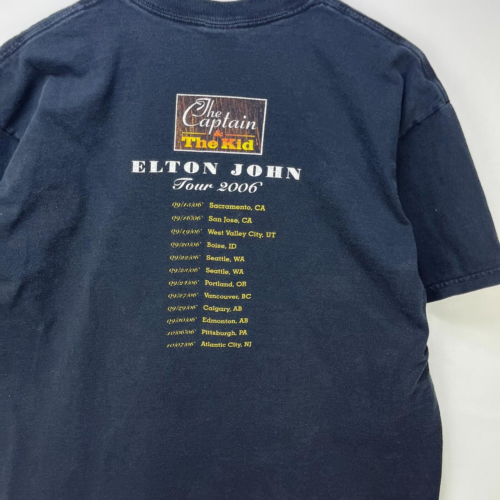 Vintage Vintage Elton John The Captain And The Kid T Shirt Large Size US L / EU 52-54 / 3 - 6 Thumbnail