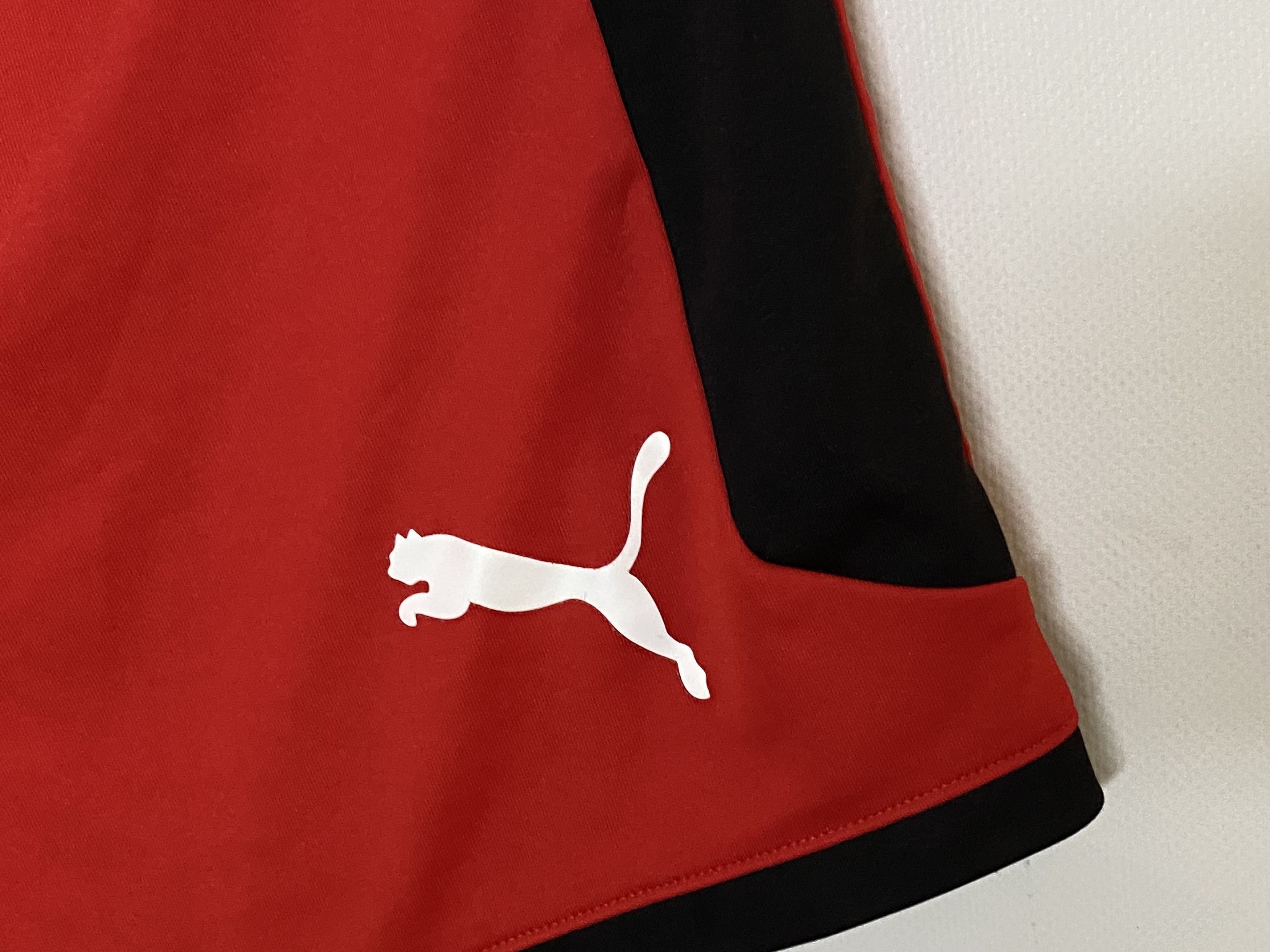 Puma HUDDERSFIELD TOWN 2017 2018 AWAY FOOTBALL SOCCER SHORTS Size US 32 / EU 48 - 4 Thumbnail