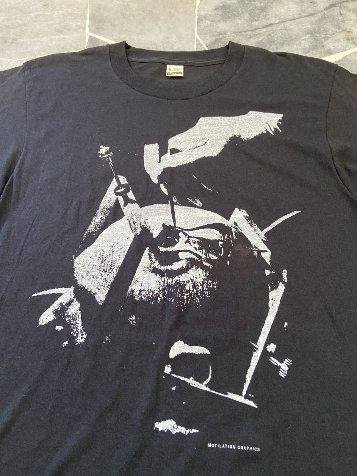 Vintage Vintage 80s Doctor Butcher MD Zombie Holocaust Movie TShirt Size US L / EU 52-54 / 3 - 9 Thumbnail